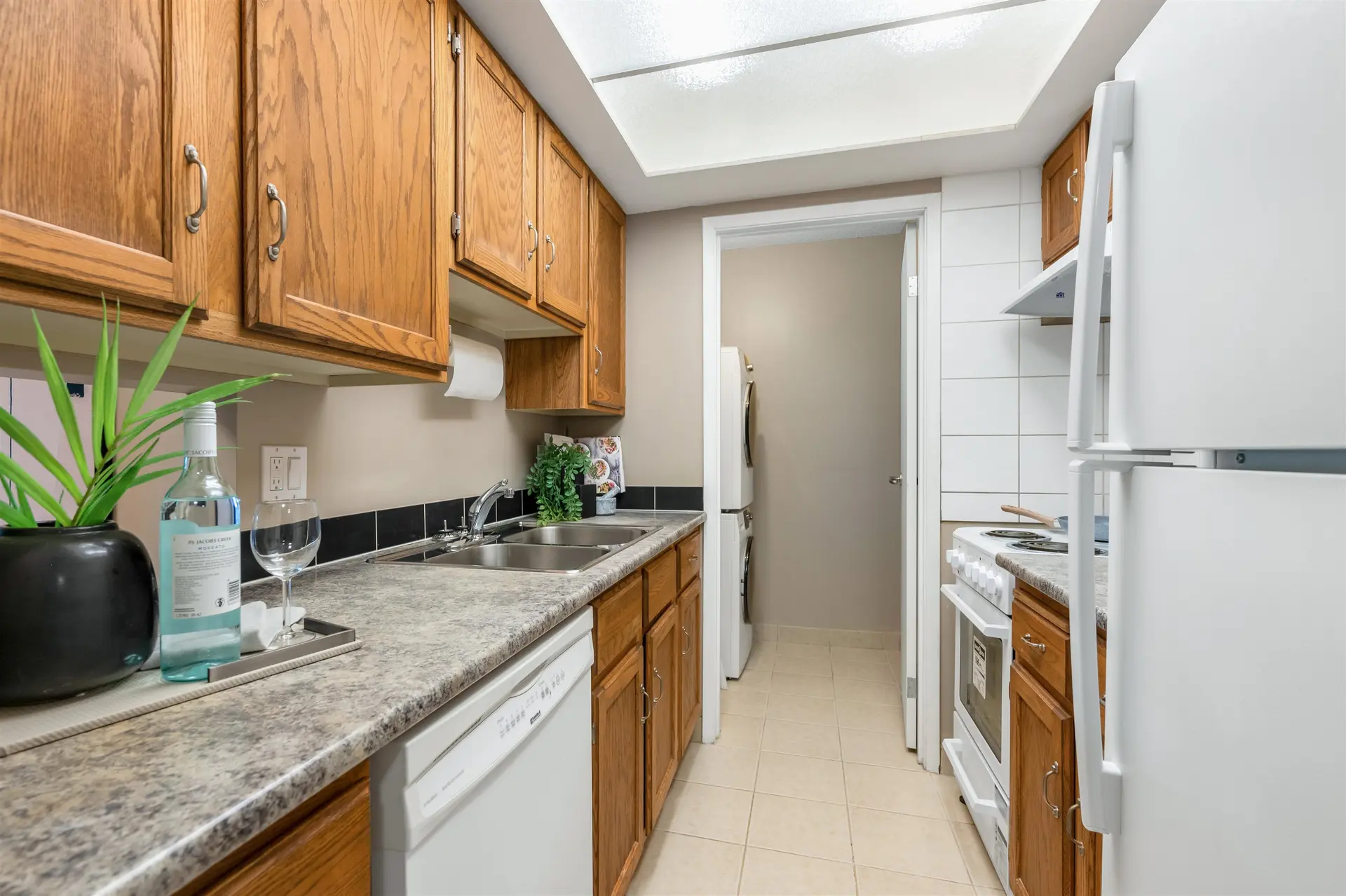#608 6595 Willingdon Avenue - Image 12