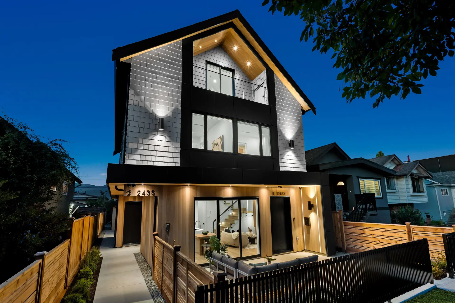 #2 2435 Napier Street