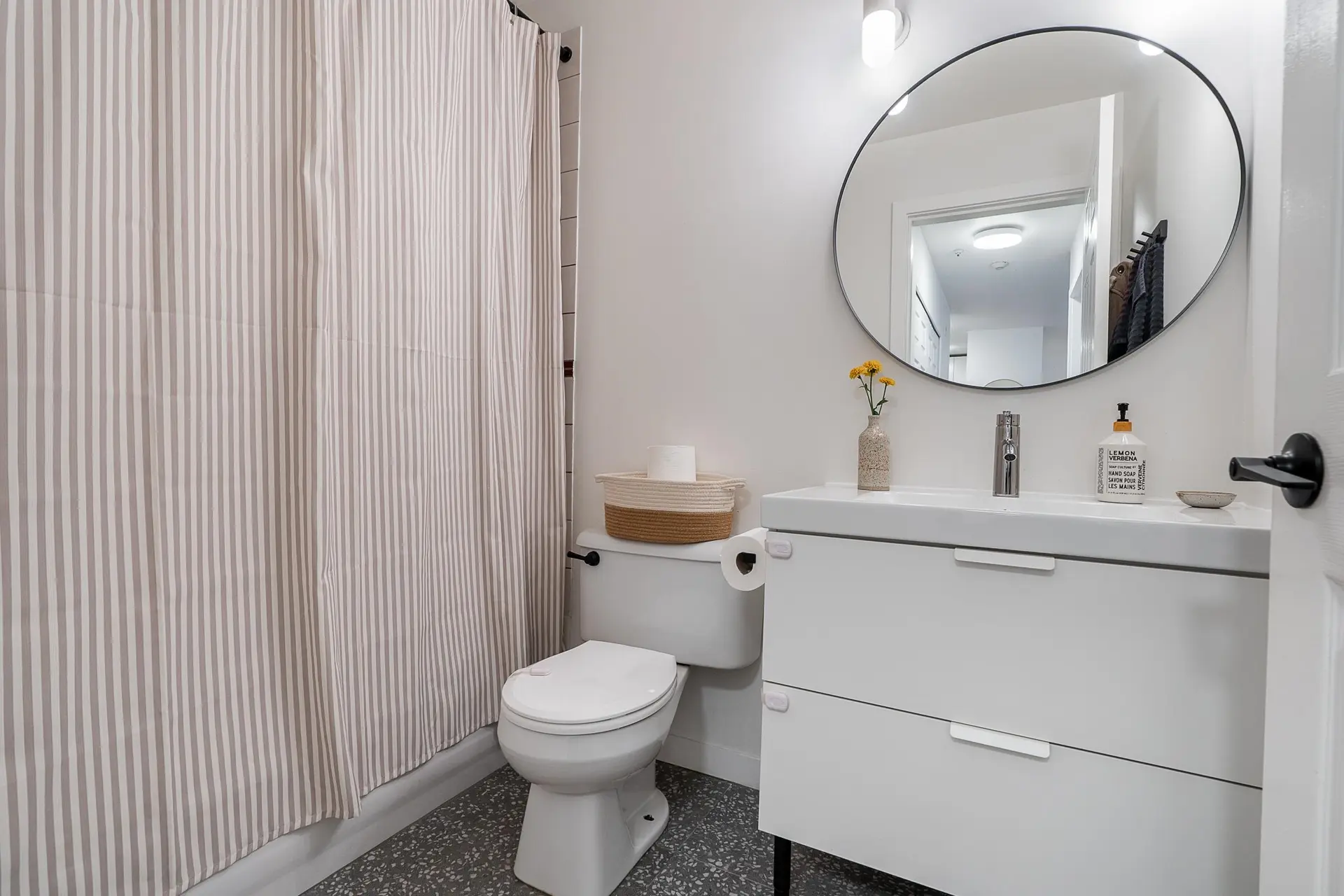 #407 3 N Garden Drive - Image 12