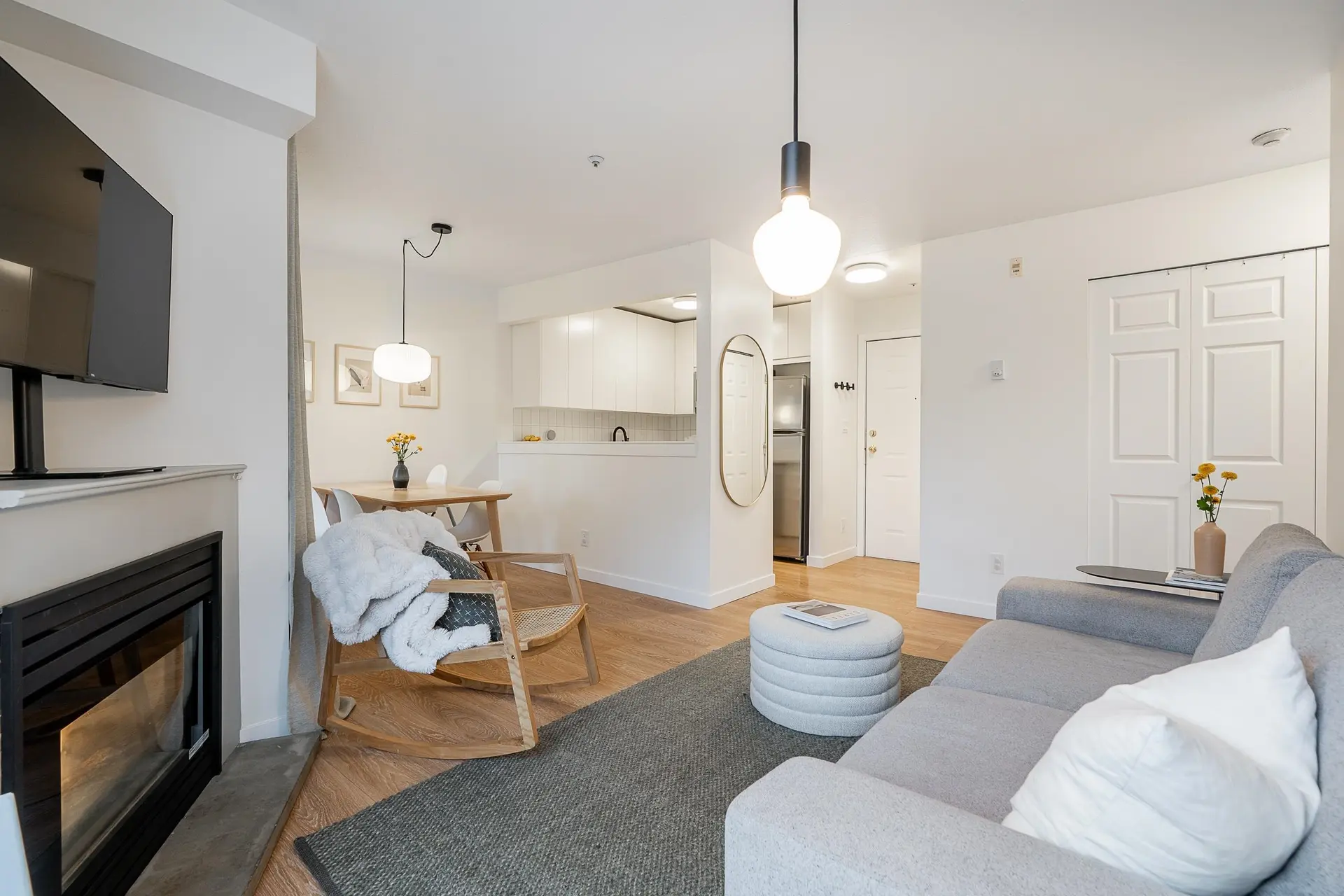 #407 3 N Garden Drive - Image 3