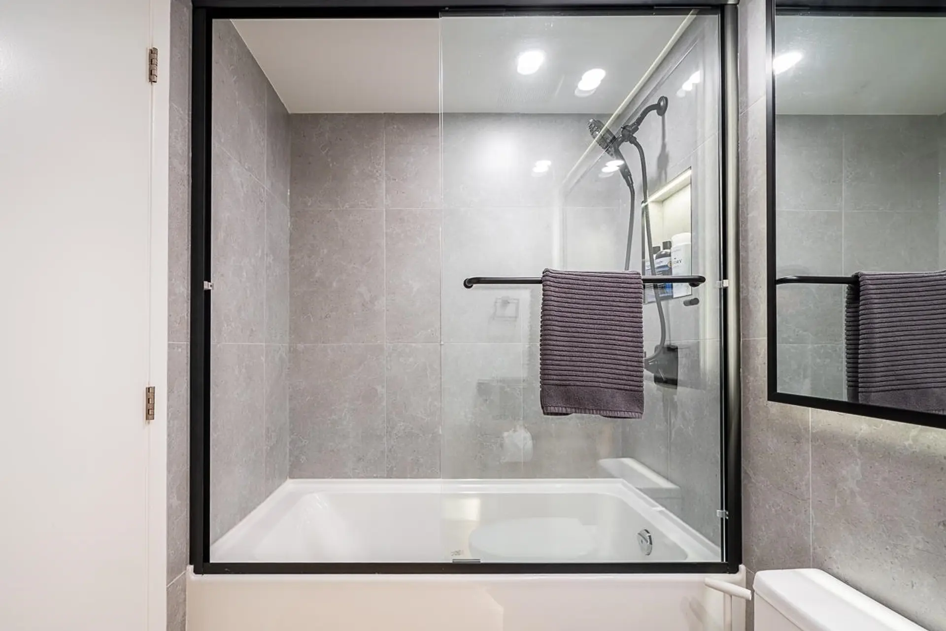 Property at #1201 1050 BURRARD STREET, Vancouver, BC