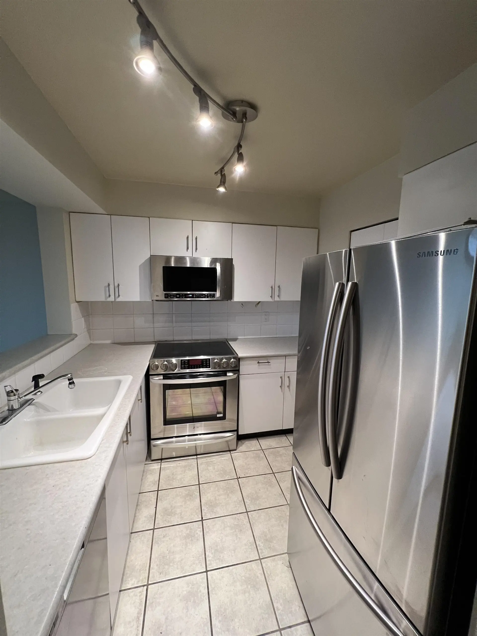 #412 288 E 8th Avenue - Image 2
