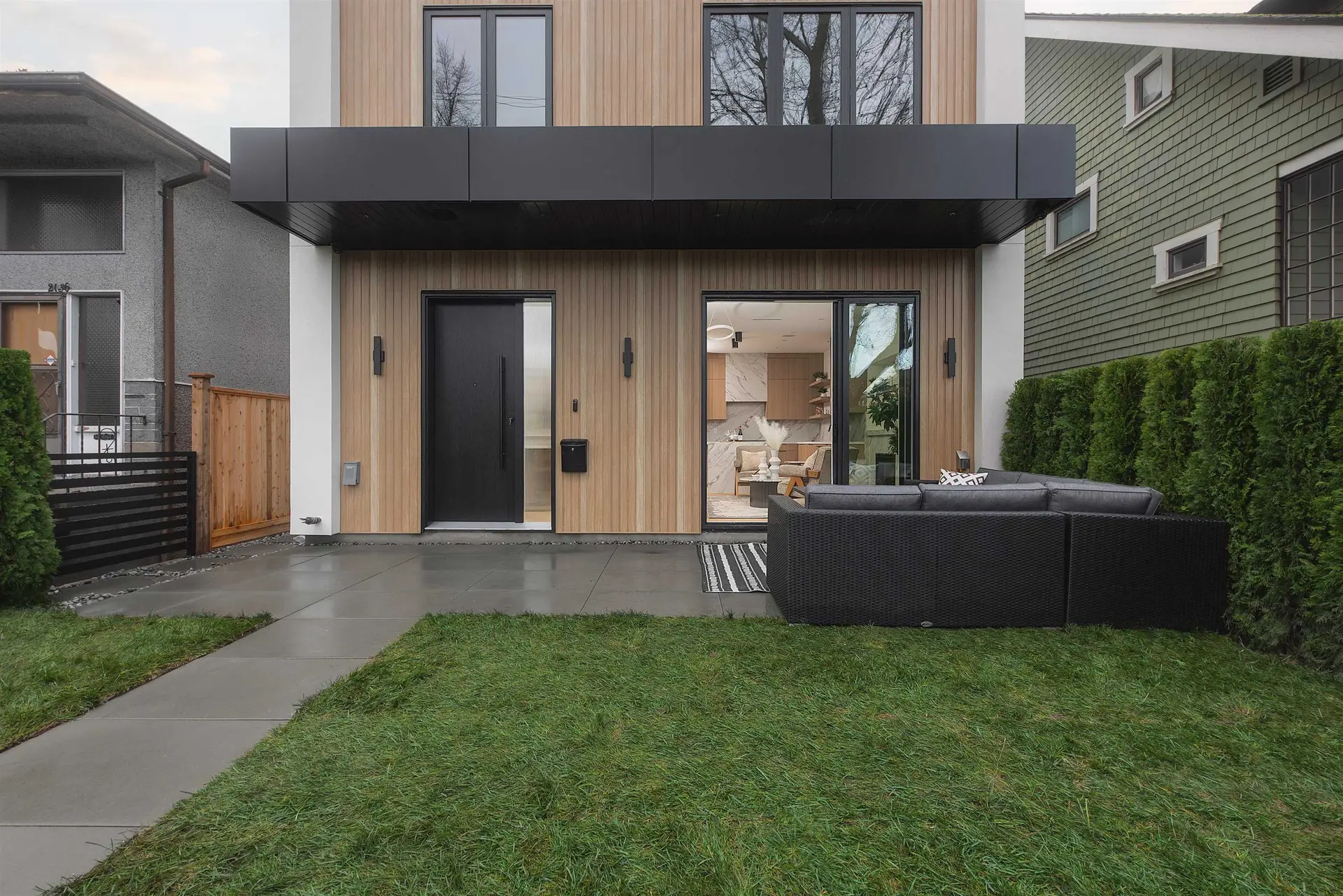 #1 2130 E 2nd Avenue - Image 17