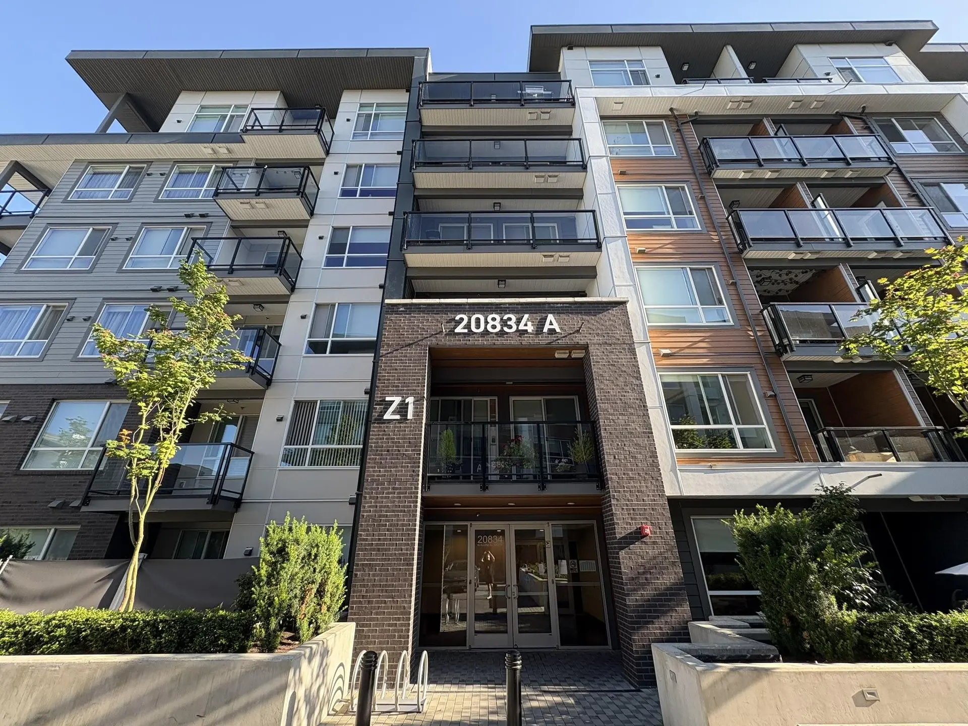 #A401 20834 80 Avenue - Image 1