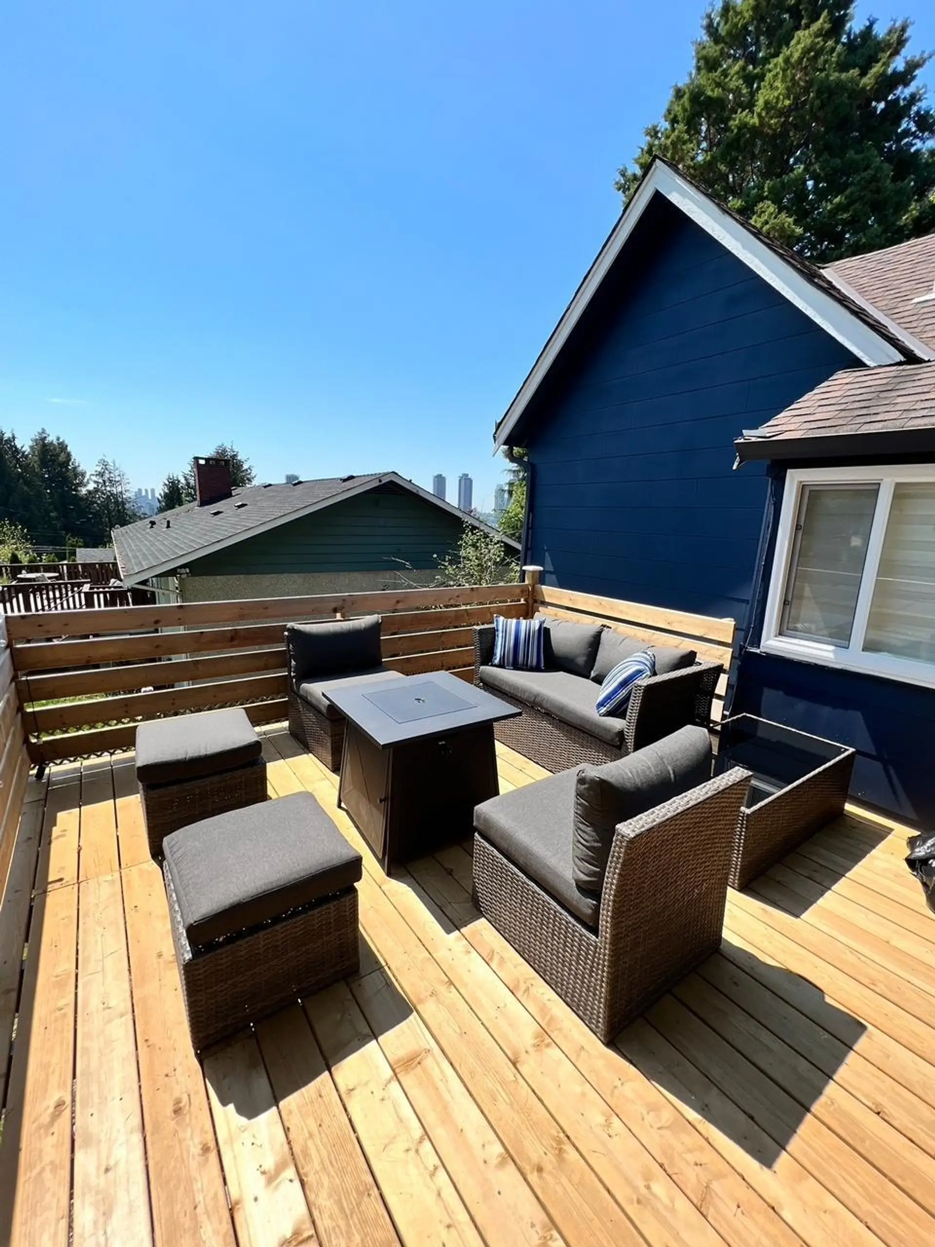 Property at 560 SPRINGER AVENUE, Burnaby, BC