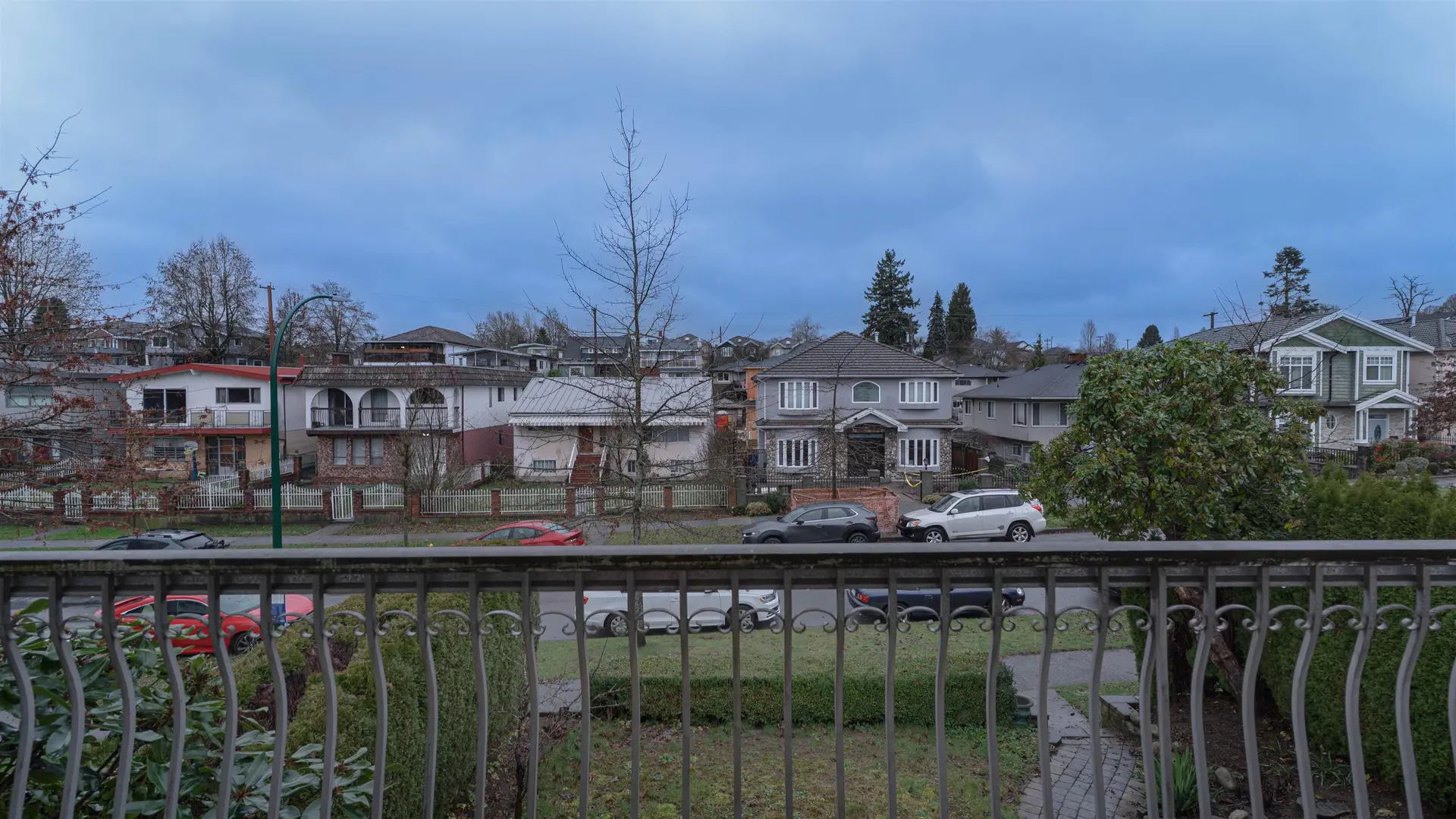 2628 E 8th Avenue - Image 18
