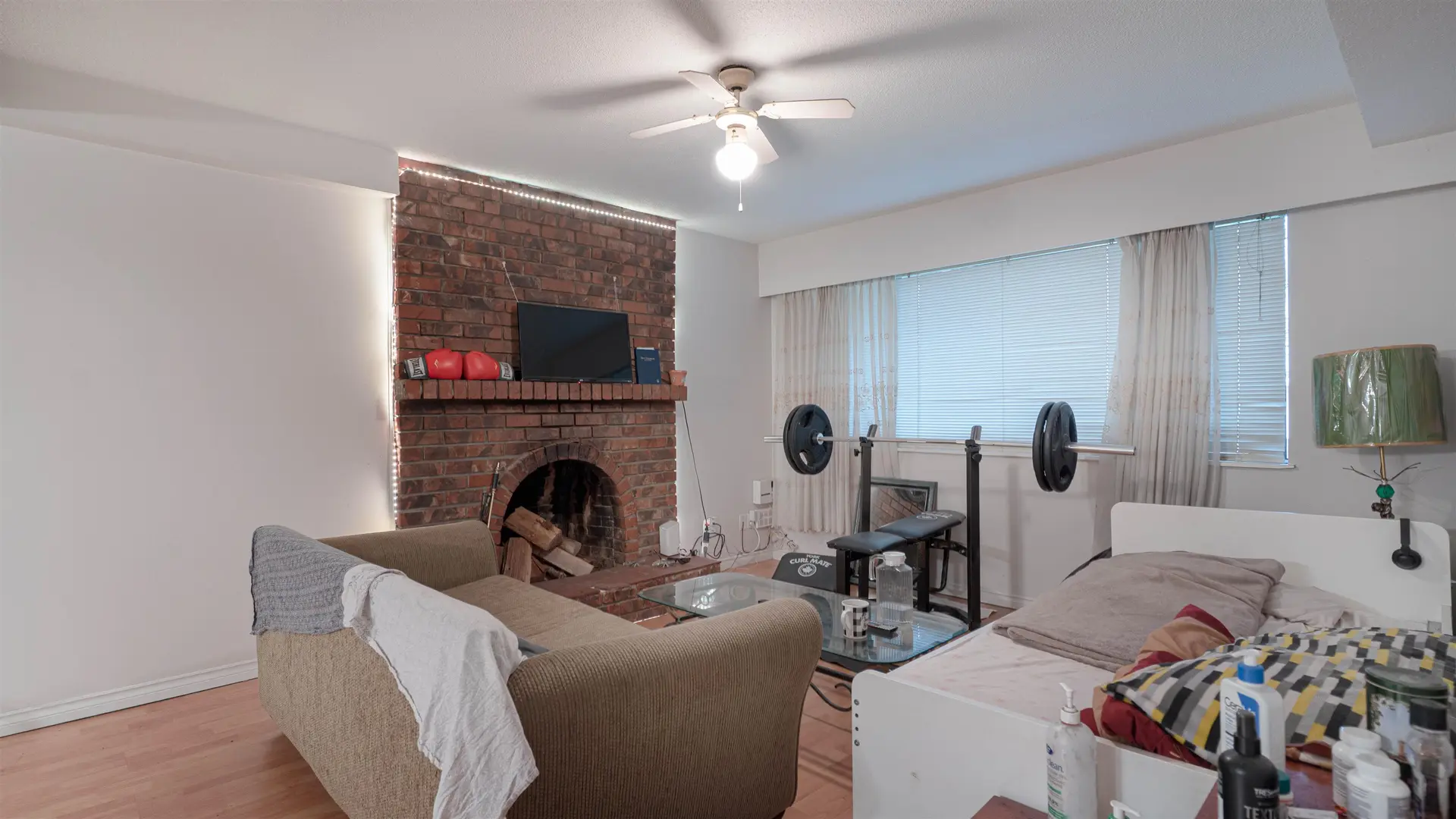 2628 E 8th Avenue - Image 4