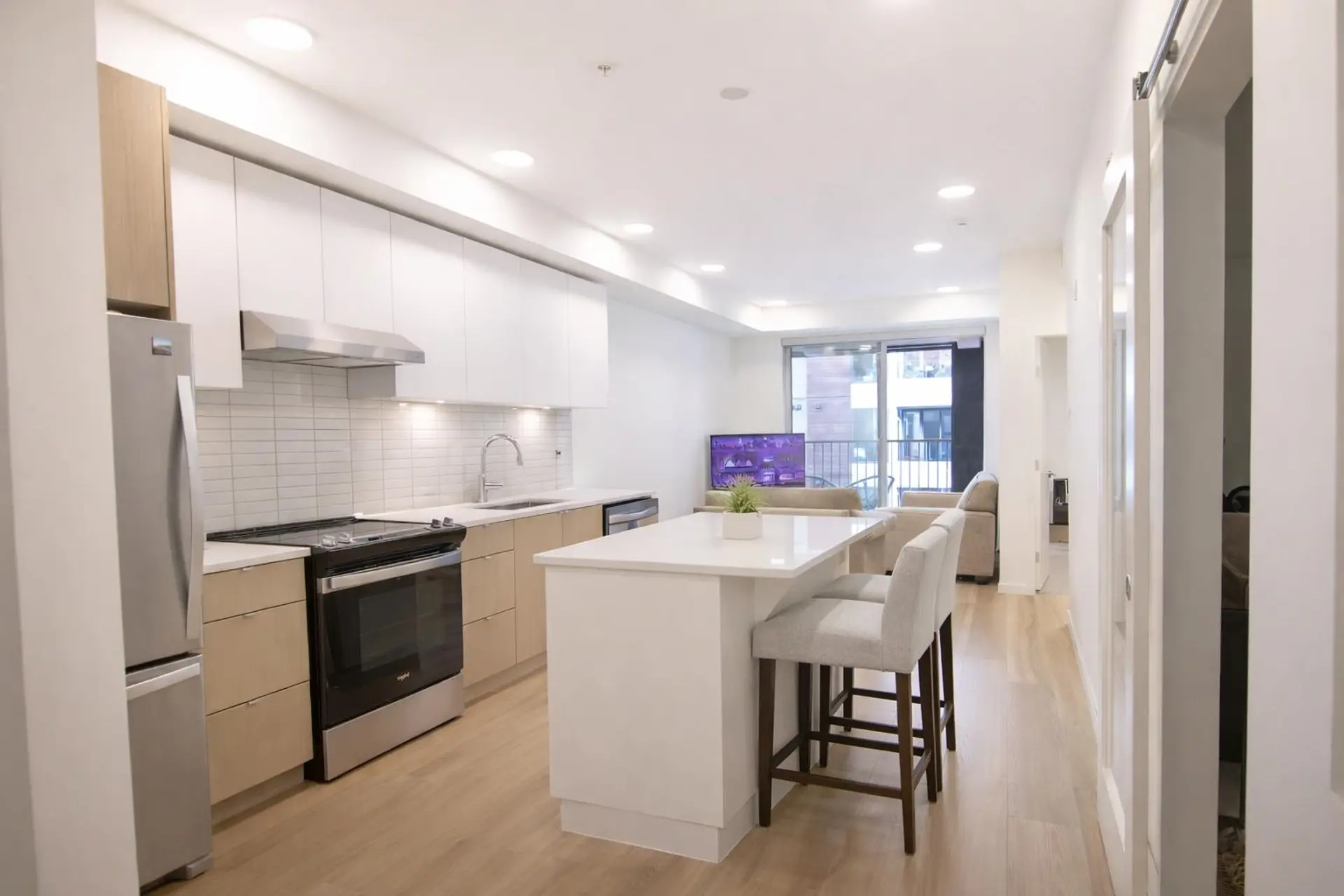 #405 37994 Second Avenue - Image 3