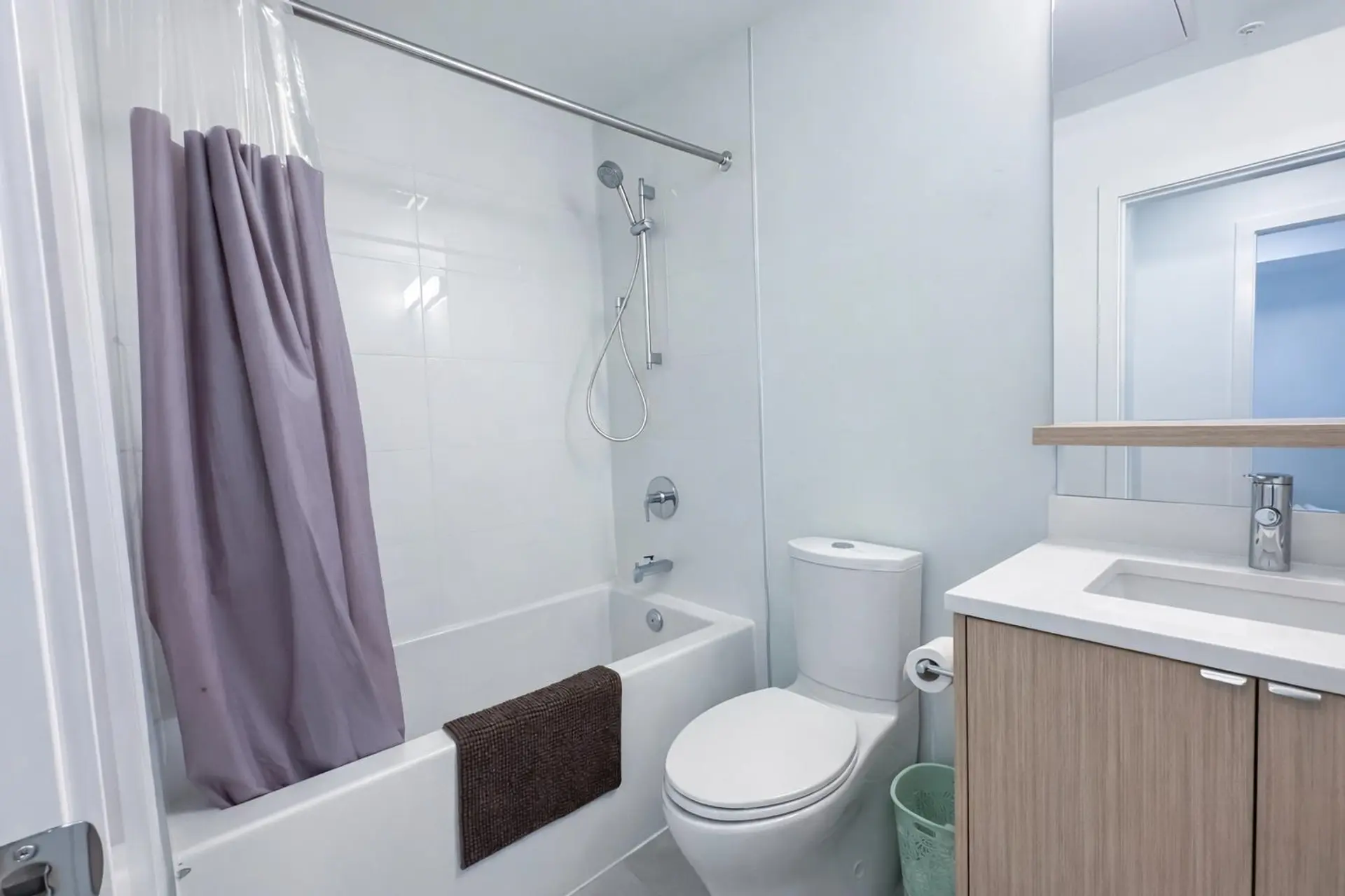 #405 37994 Second Avenue - Image 9