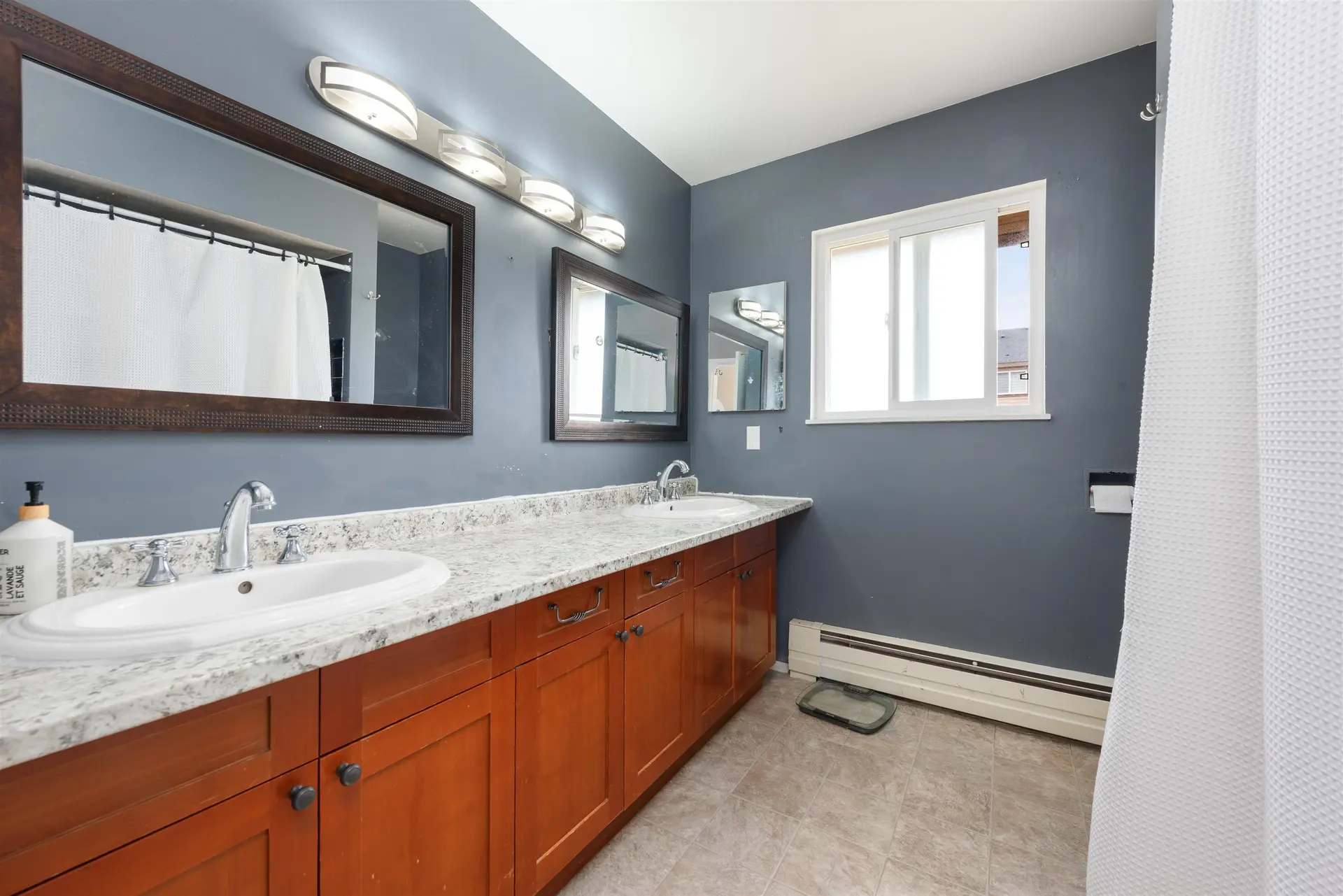 Property at 38850 BUCKLEY AVENUE, Squamish, BC