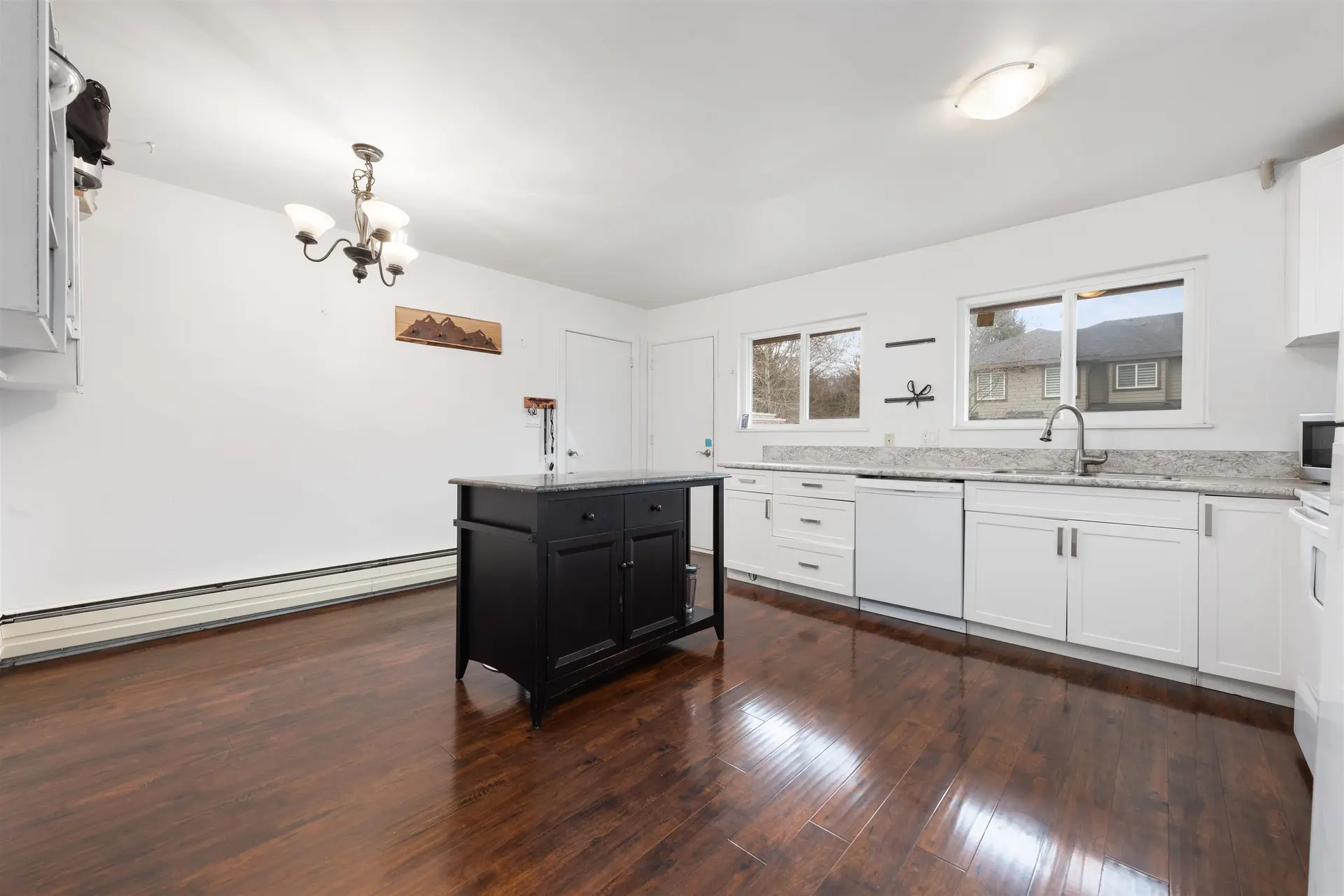 Property at 38850 BUCKLEY AVENUE, Squamish, BC