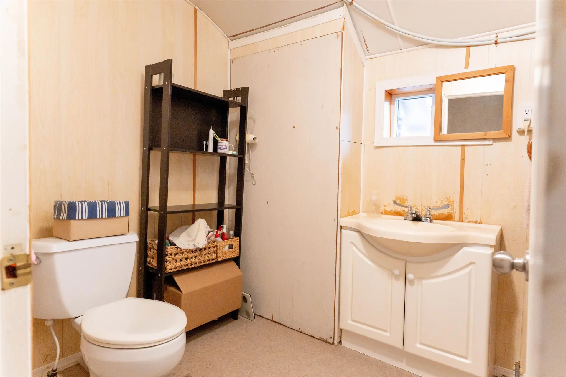 42259 Yarrow Central Road - Image 9