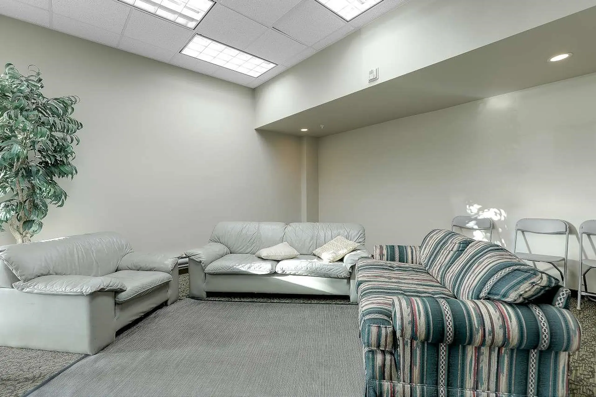 #212 2239 Kingsway Way - Image 14