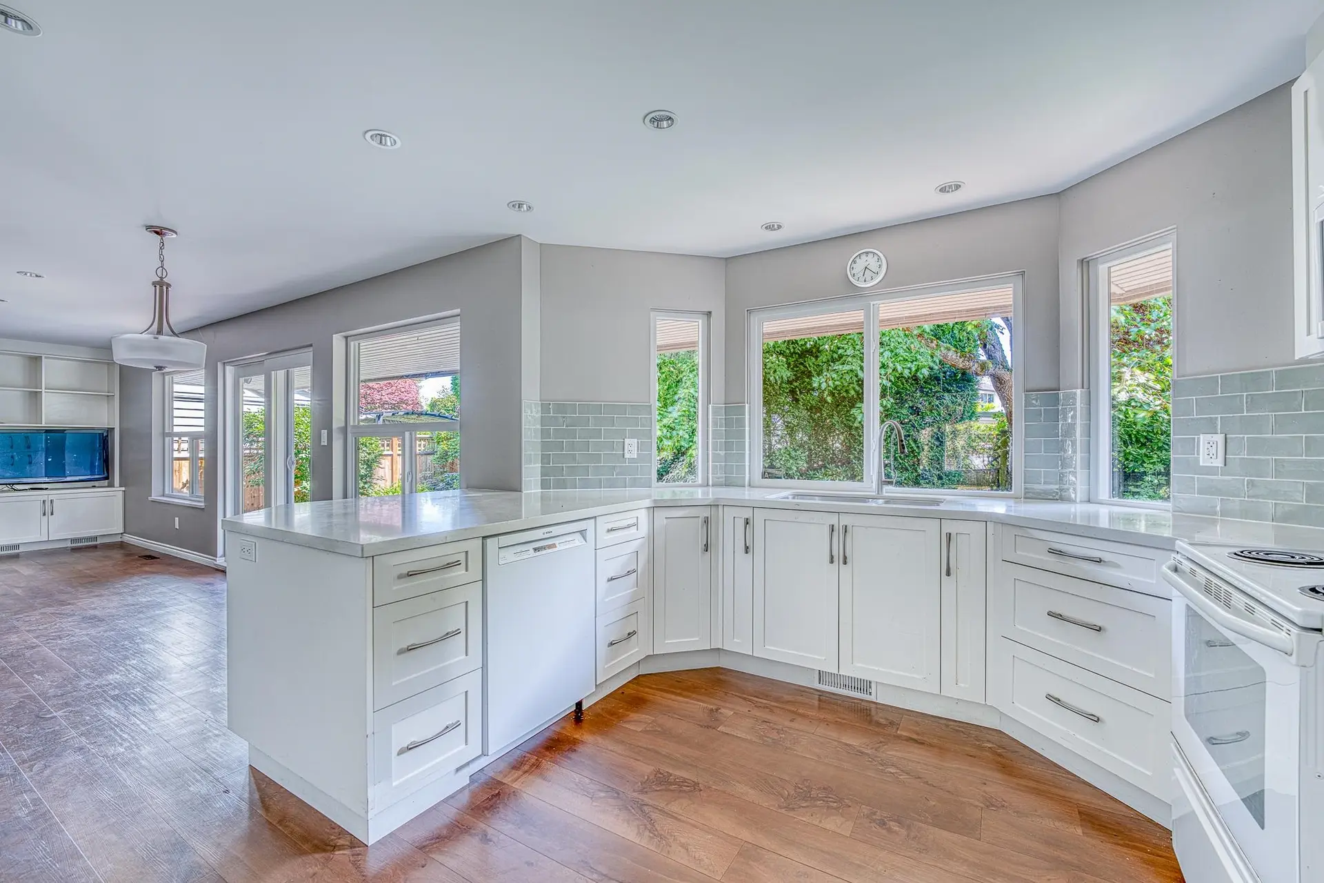 10680 Bissett Drive - Image 5
