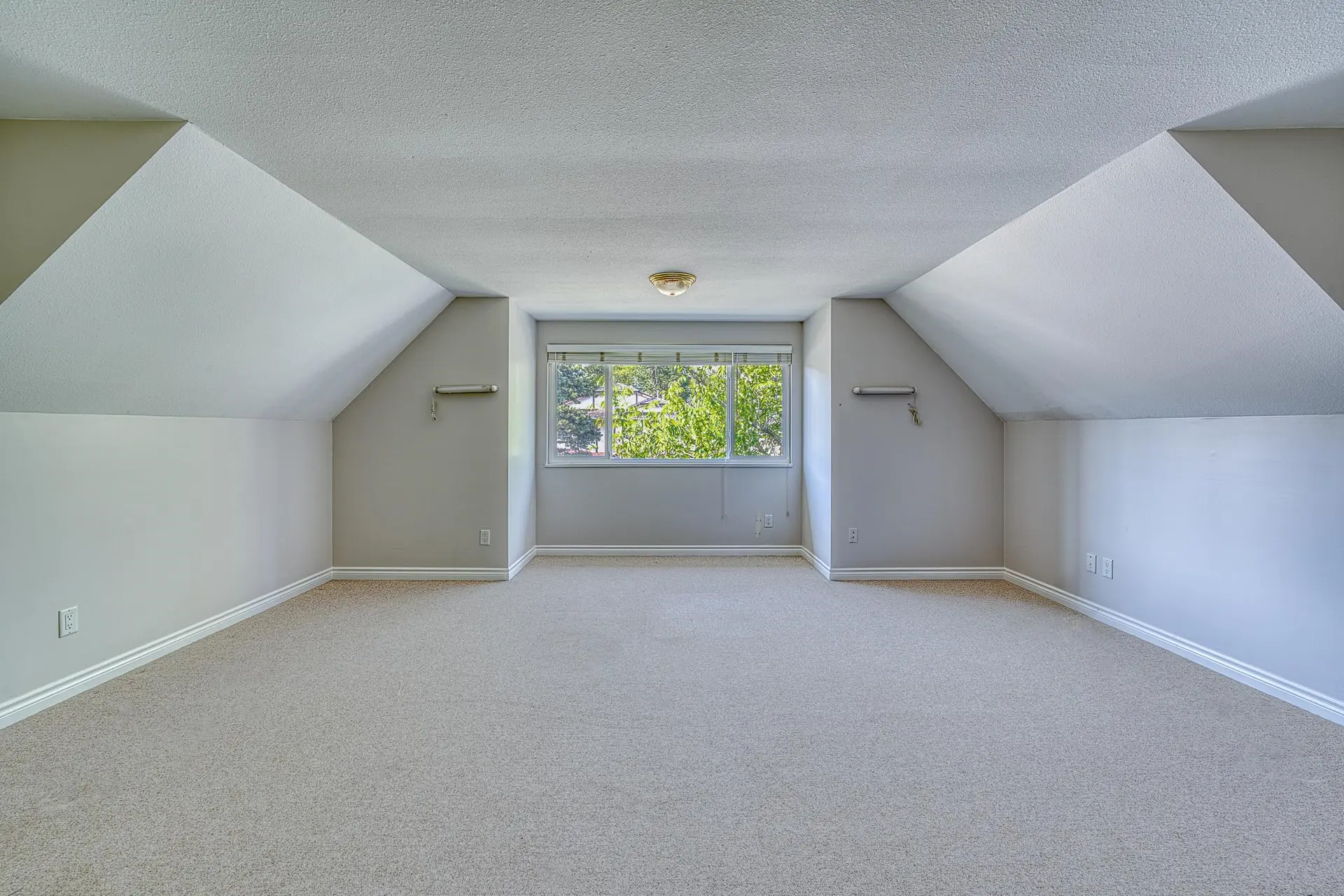 10680 Bissett Drive - Image 11