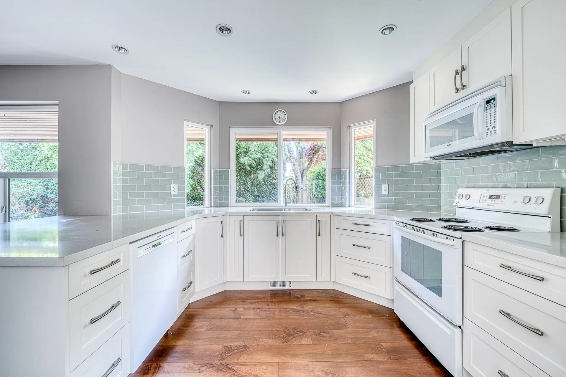 10680 Bissett Drive - Image 4