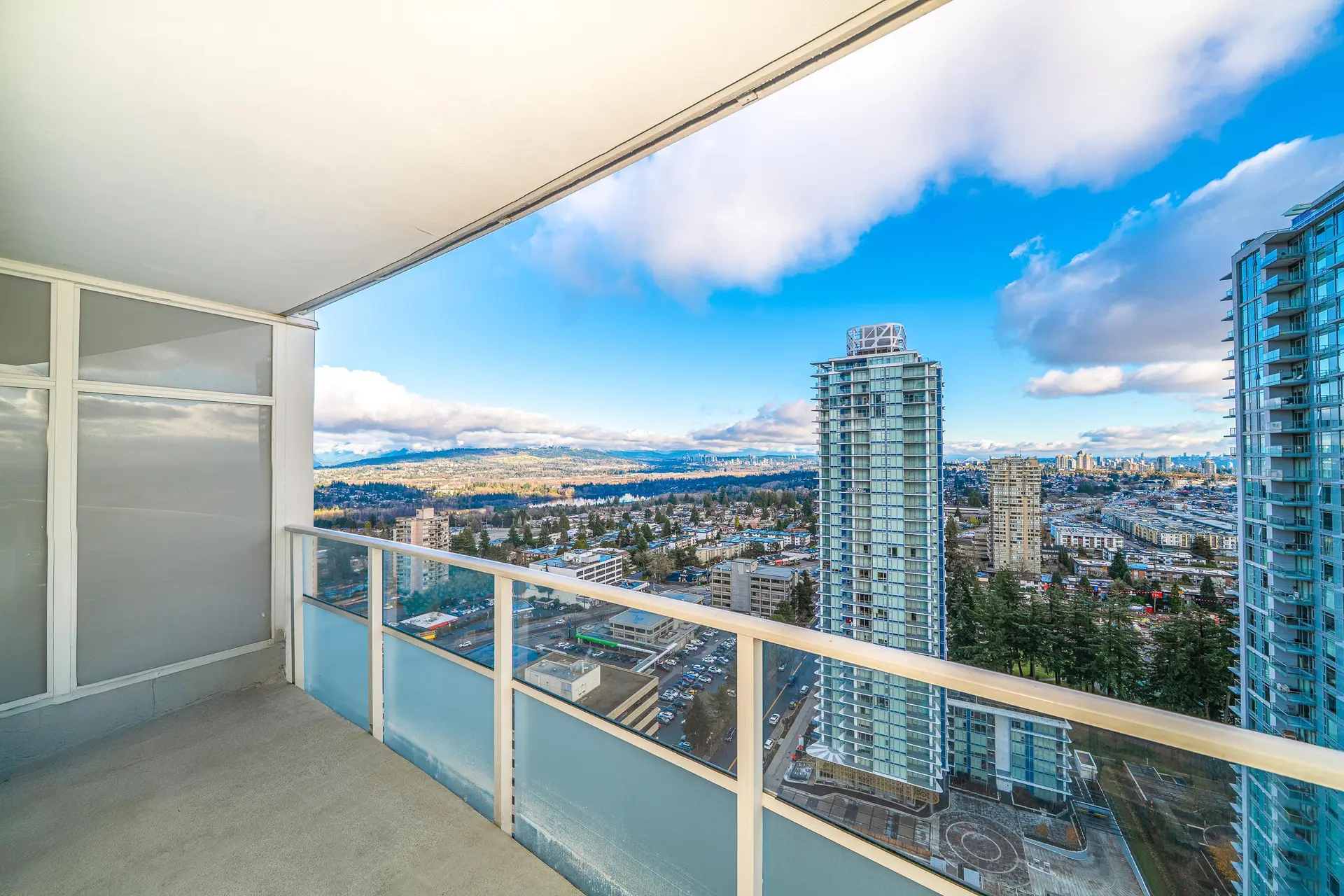 #3206 4880 Bennett Street - Image 3