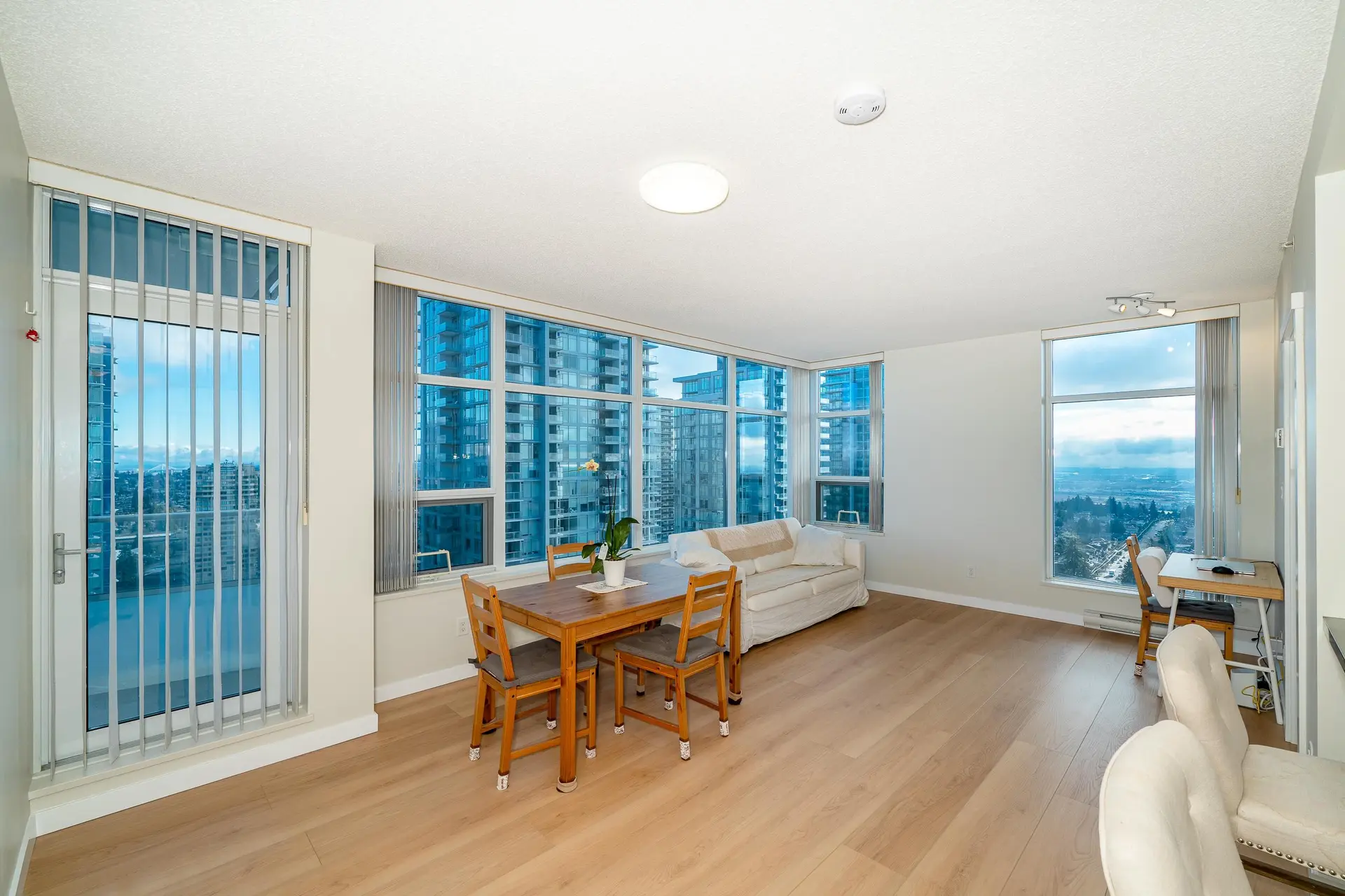 #3206 4880 Bennett Street - Image 11