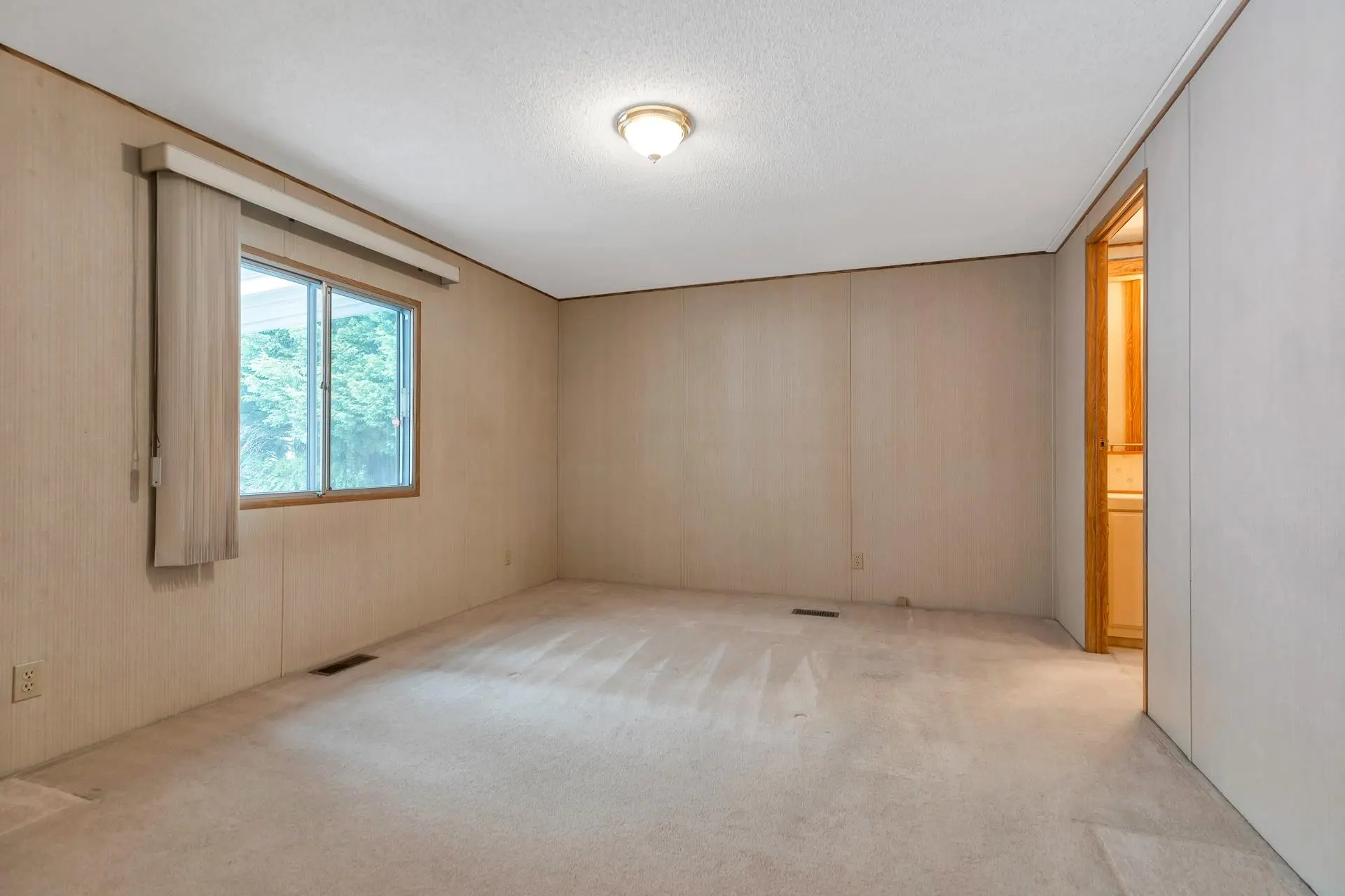 Property at #105 2062 KING GEORGE HIGHWAY, Surrey, BC