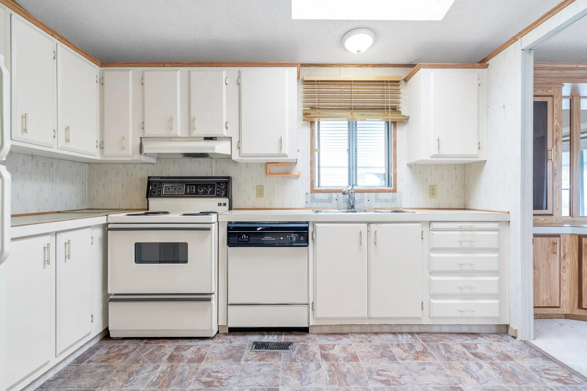 Property at #105 2062 KING GEORGE HIGHWAY, Surrey, BC