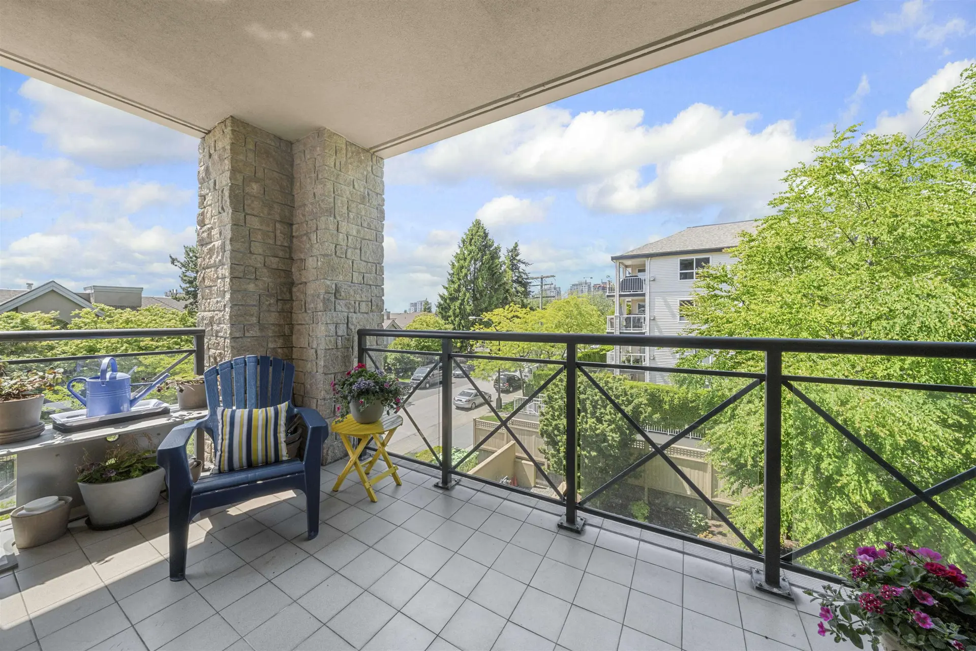 #301 15445 Vine Avenue - Image 8