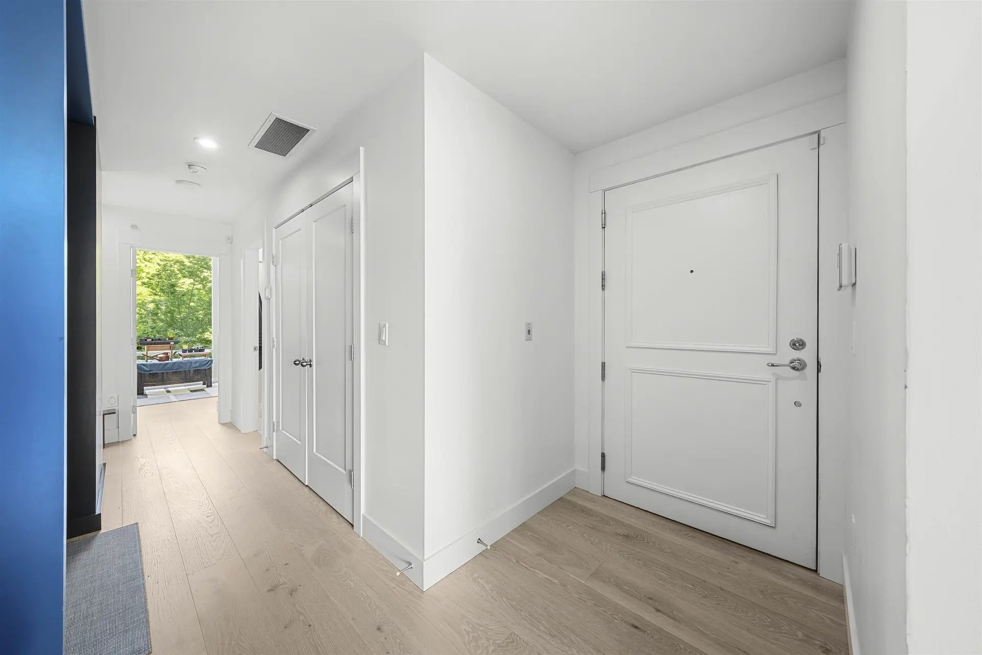 #301 15445 Vine Avenue - Image 9