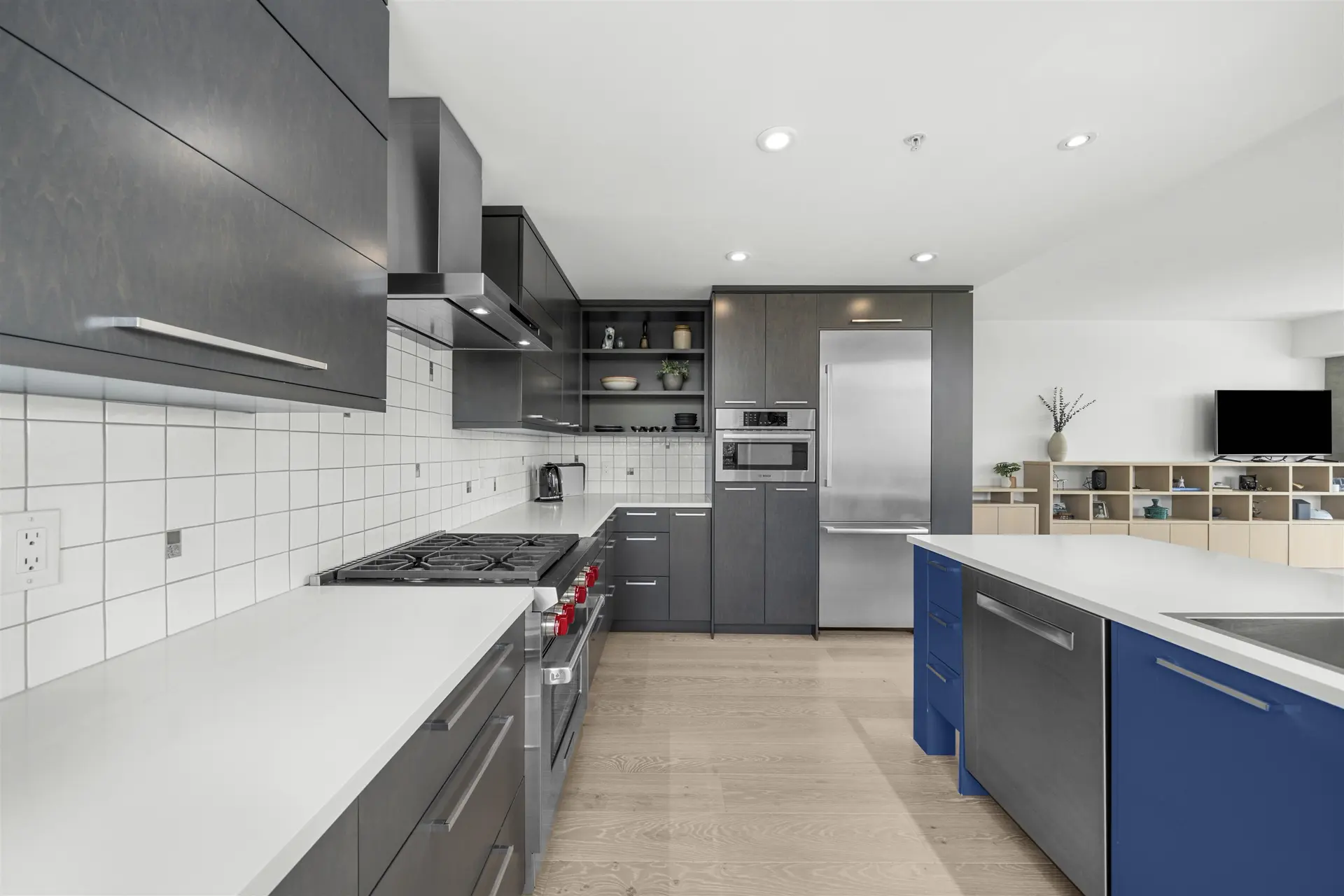 #301 15445 Vine Avenue - Image 3