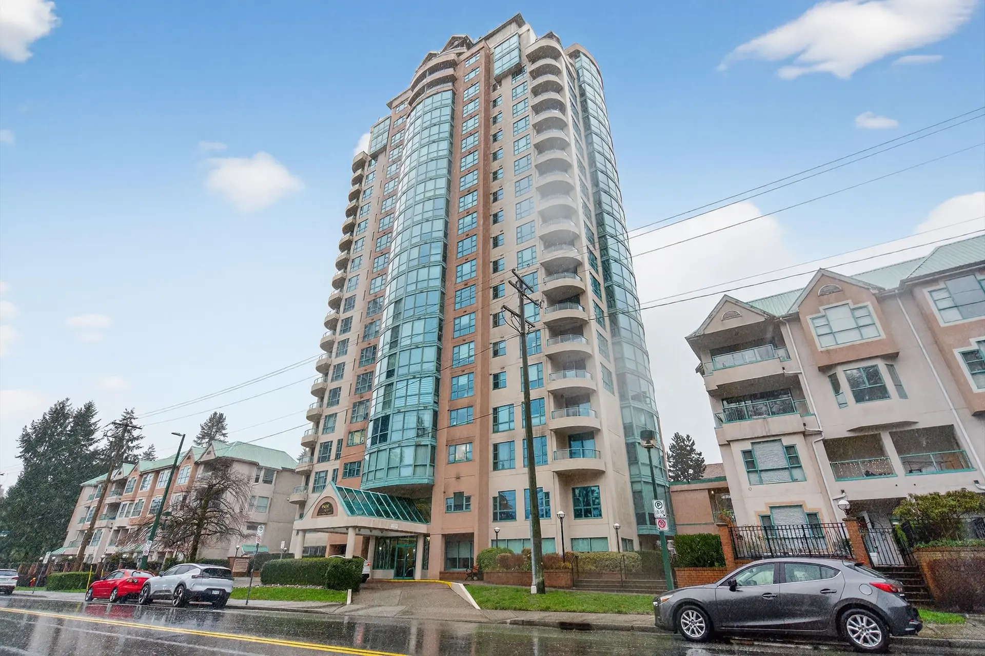 #1602 3071 Glen Drive - Image 12