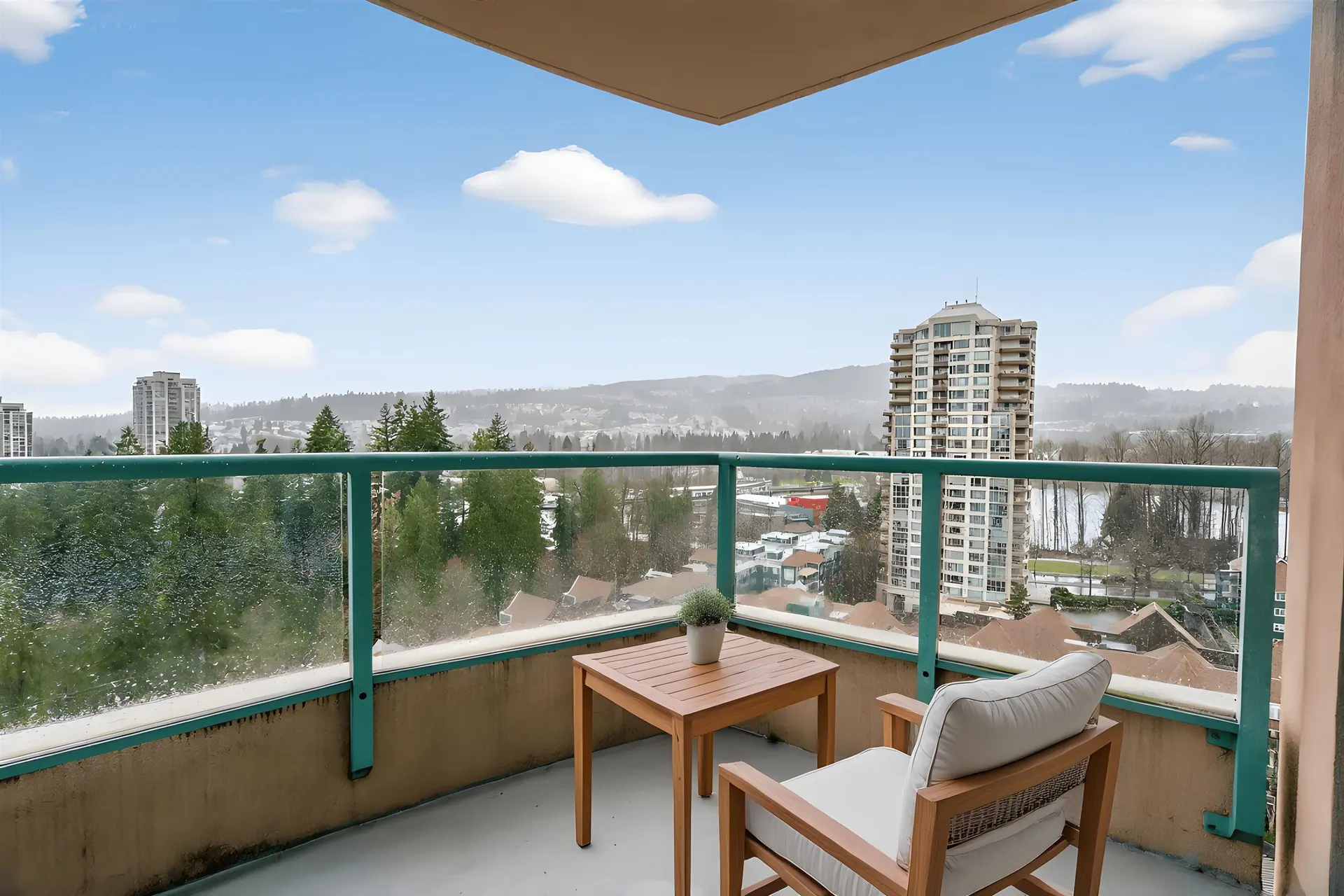 #1602 3071 Glen Drive - Image 10