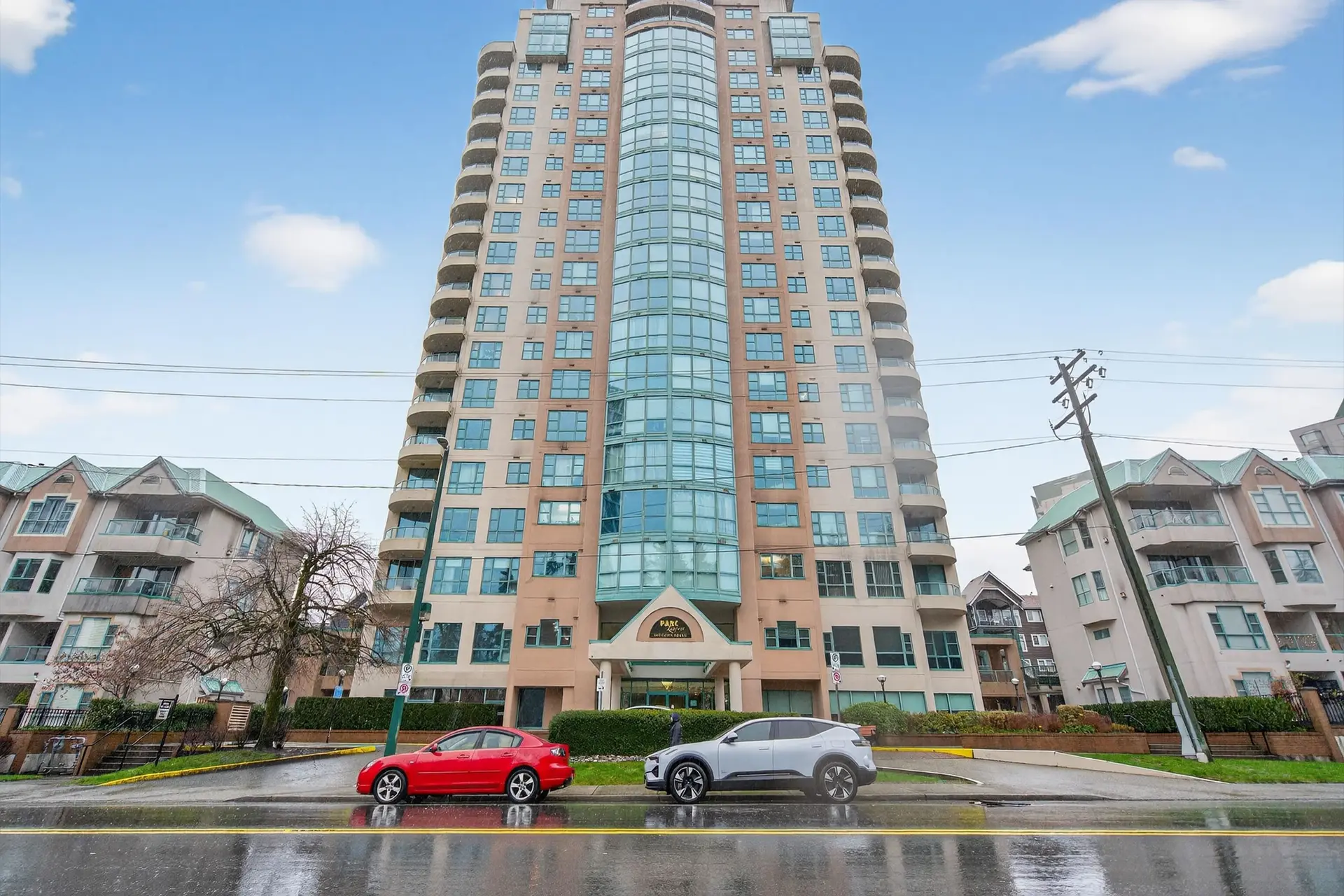 #1602 3071 Glen Drive - Image 11