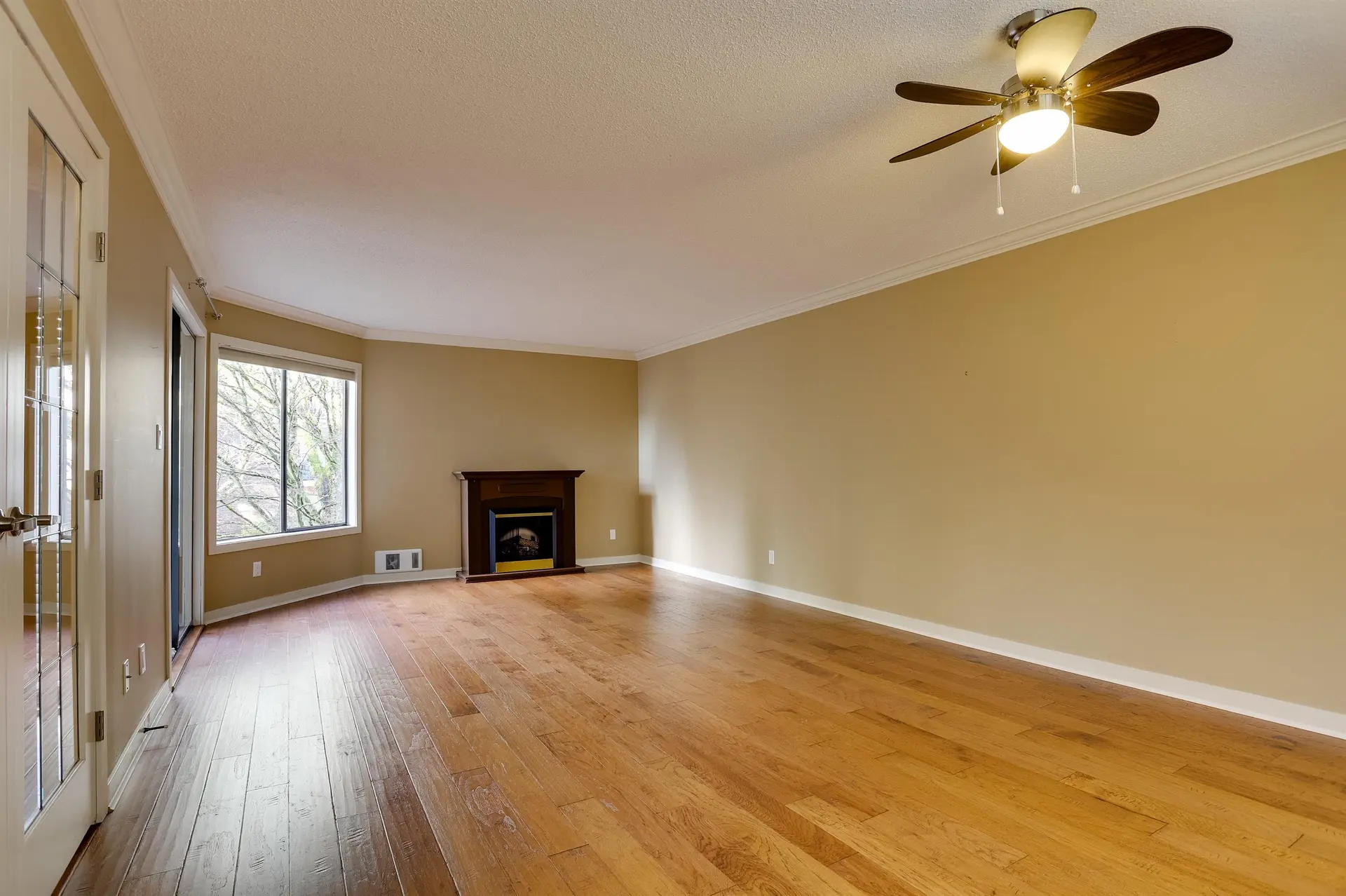 #208 1521 Blackwood Street - Image 3