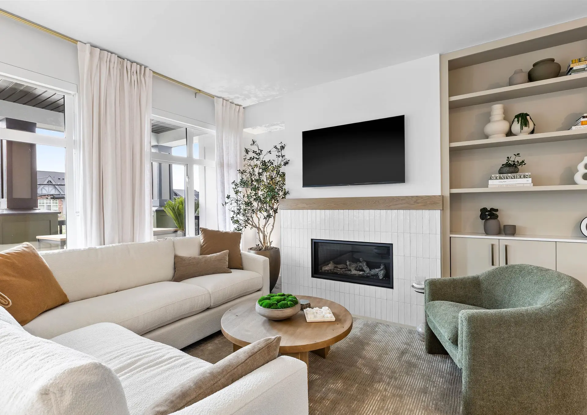 #152 3546 Monson Crescent - Image 2