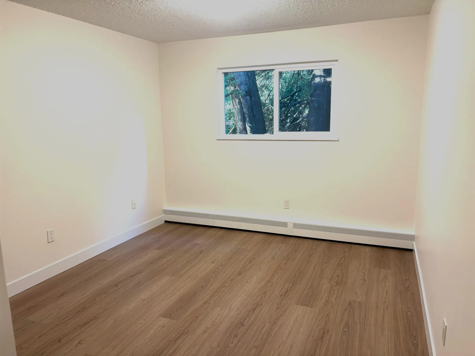 #102 200 Westhill Place - Image 7