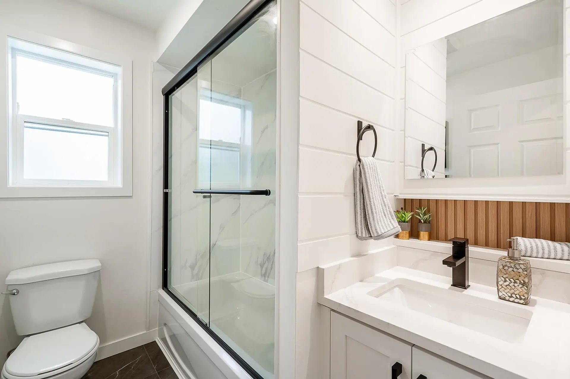 9709 Hillier Street - Image 11
