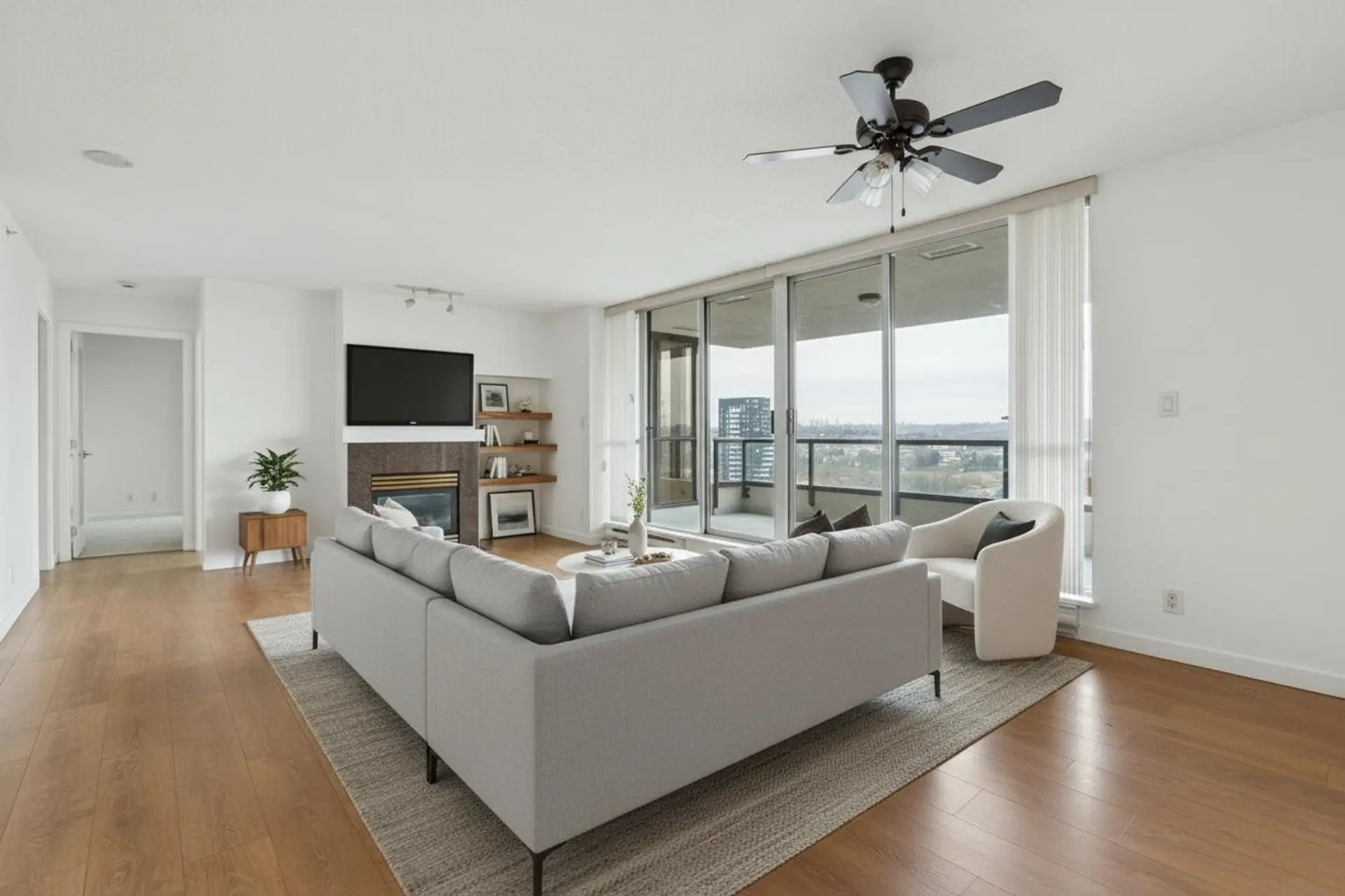 #1902 2138 Madison Avenue - Image 2