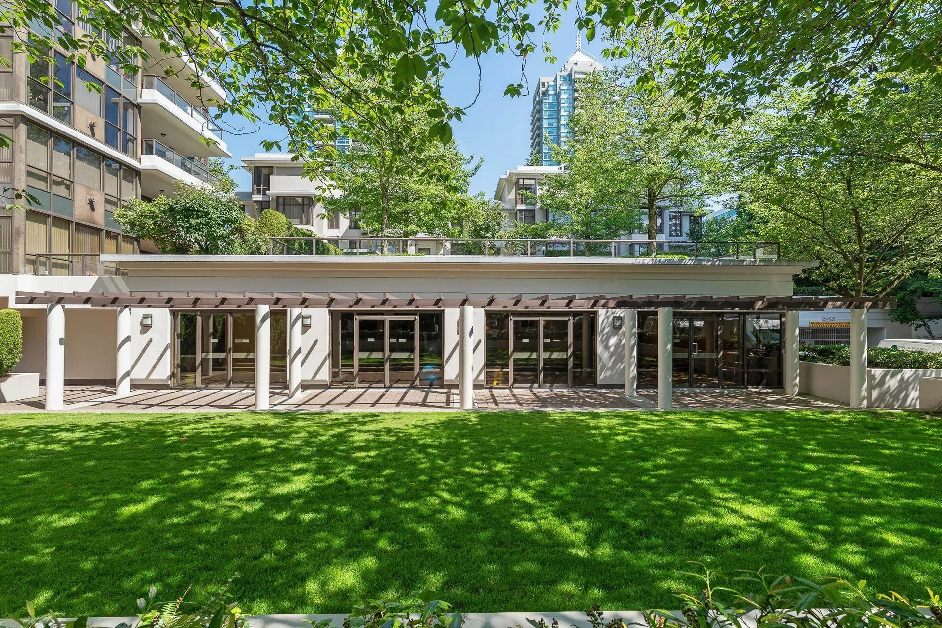 #1902 2138 Madison Avenue - Image 14