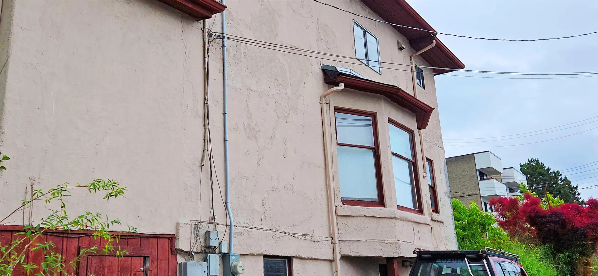 1332 E 2nd Avenue - Image 7