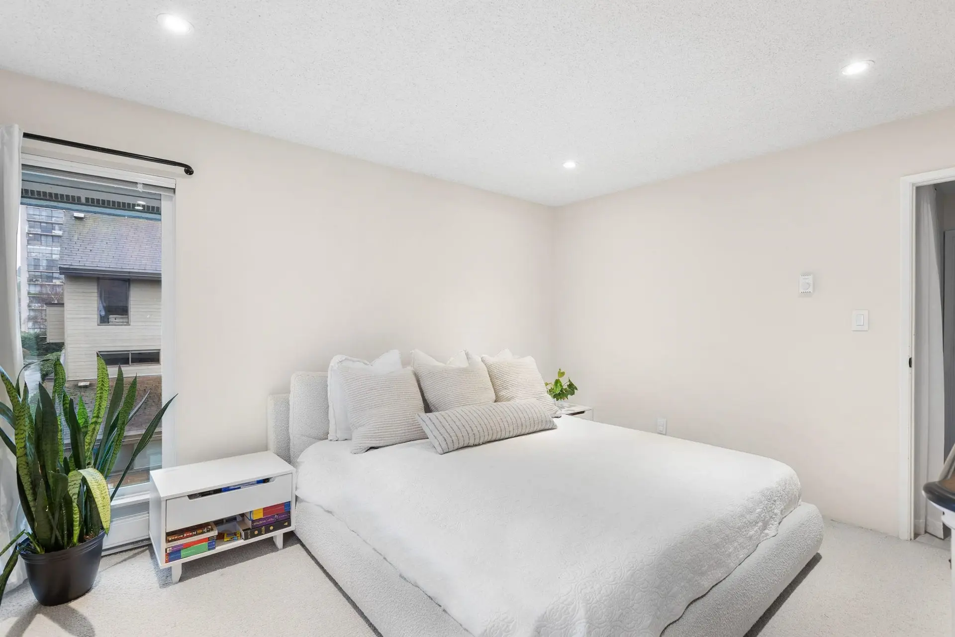 Property at #408 1363 CLYDE AVENUE, West Vancouver, BC