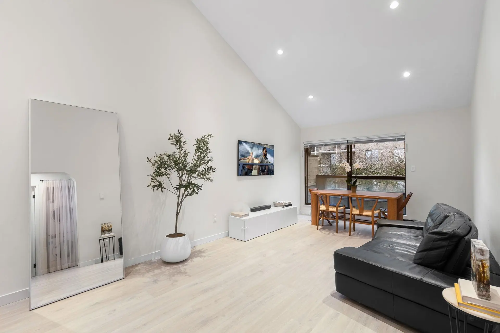 Property at #408 1363 CLYDE AVENUE, West Vancouver, BC