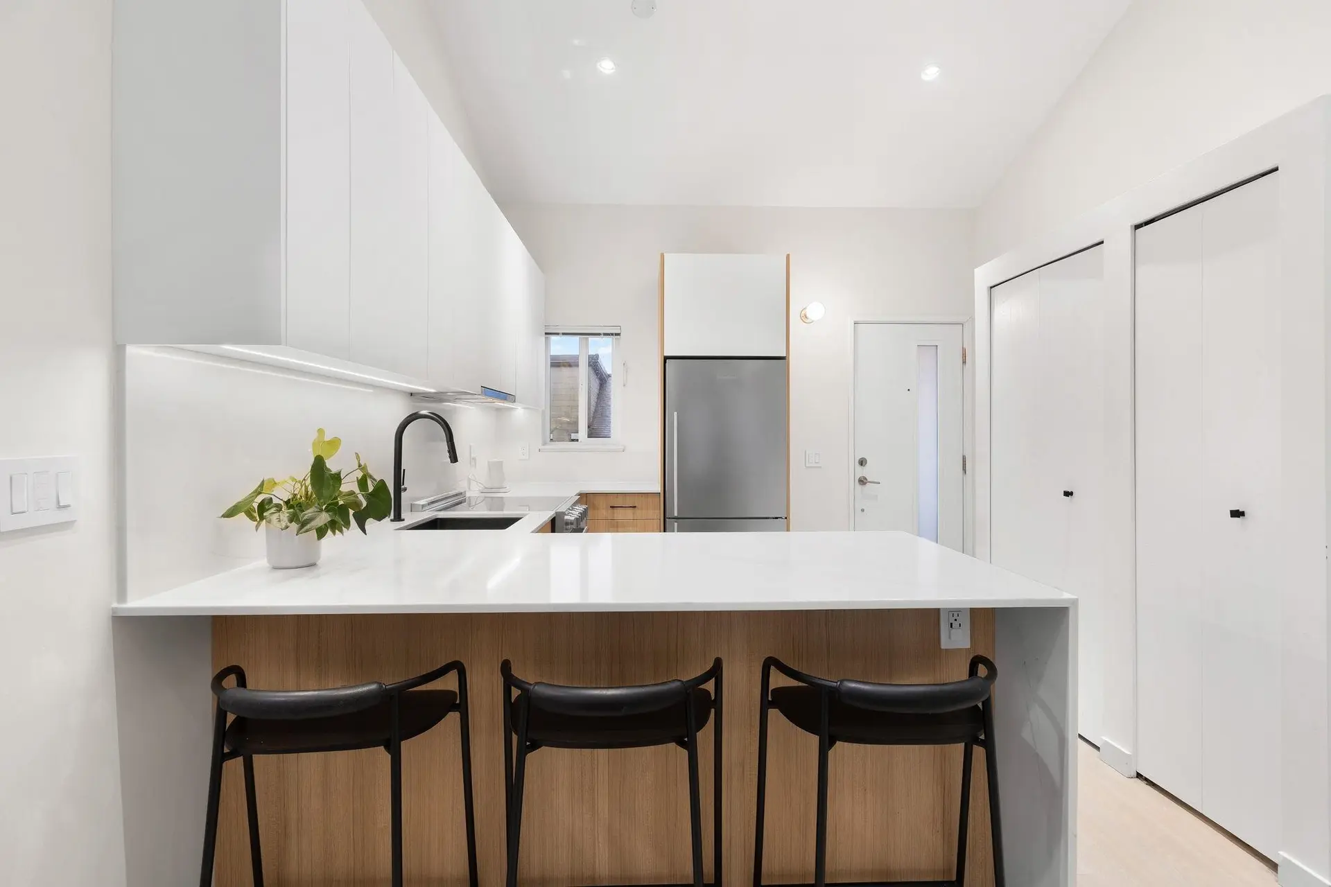 Property at #408 1363 CLYDE AVENUE, West Vancouver, BC