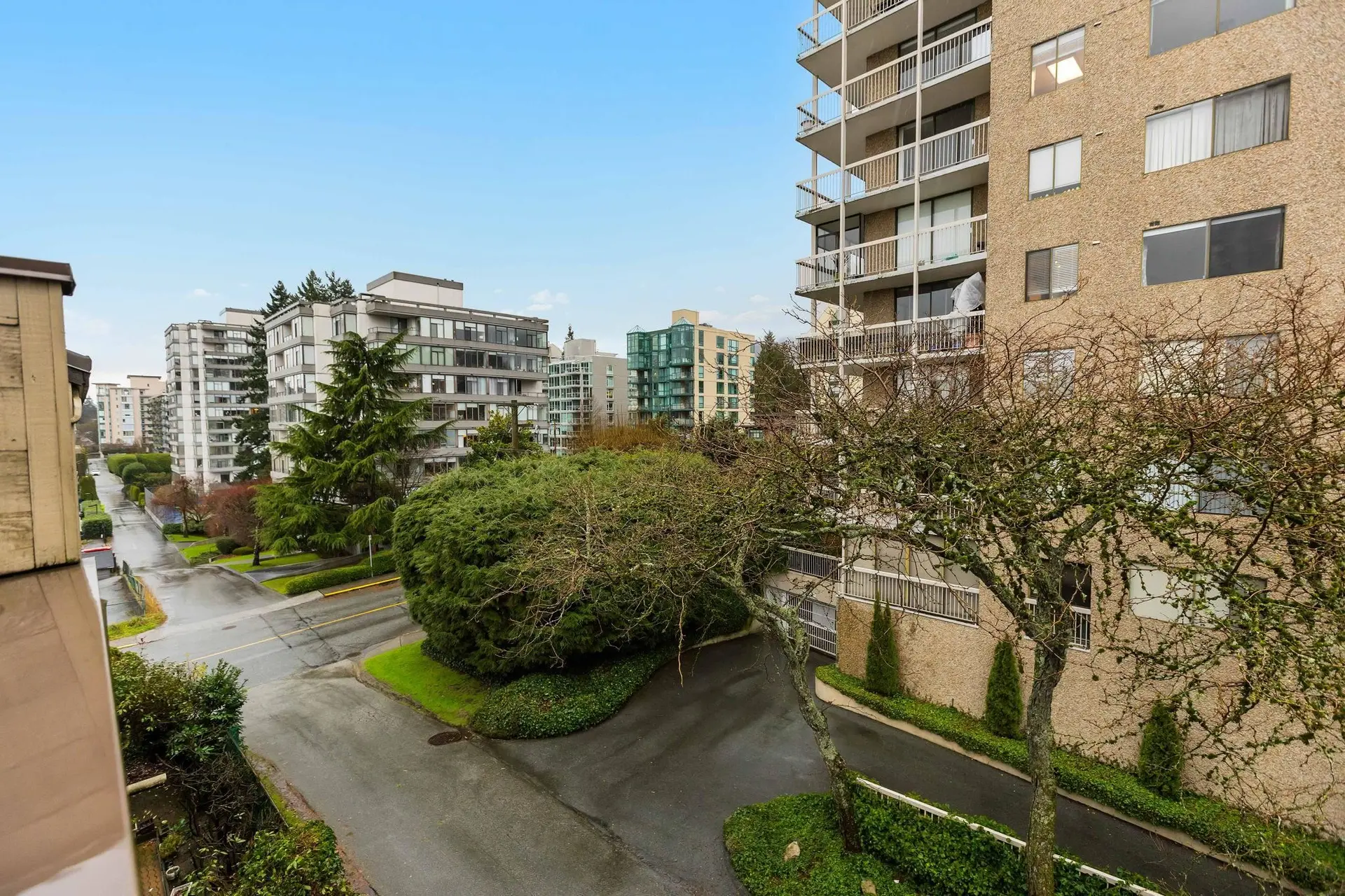 Property at #408 1363 CLYDE AVENUE, West Vancouver, BC