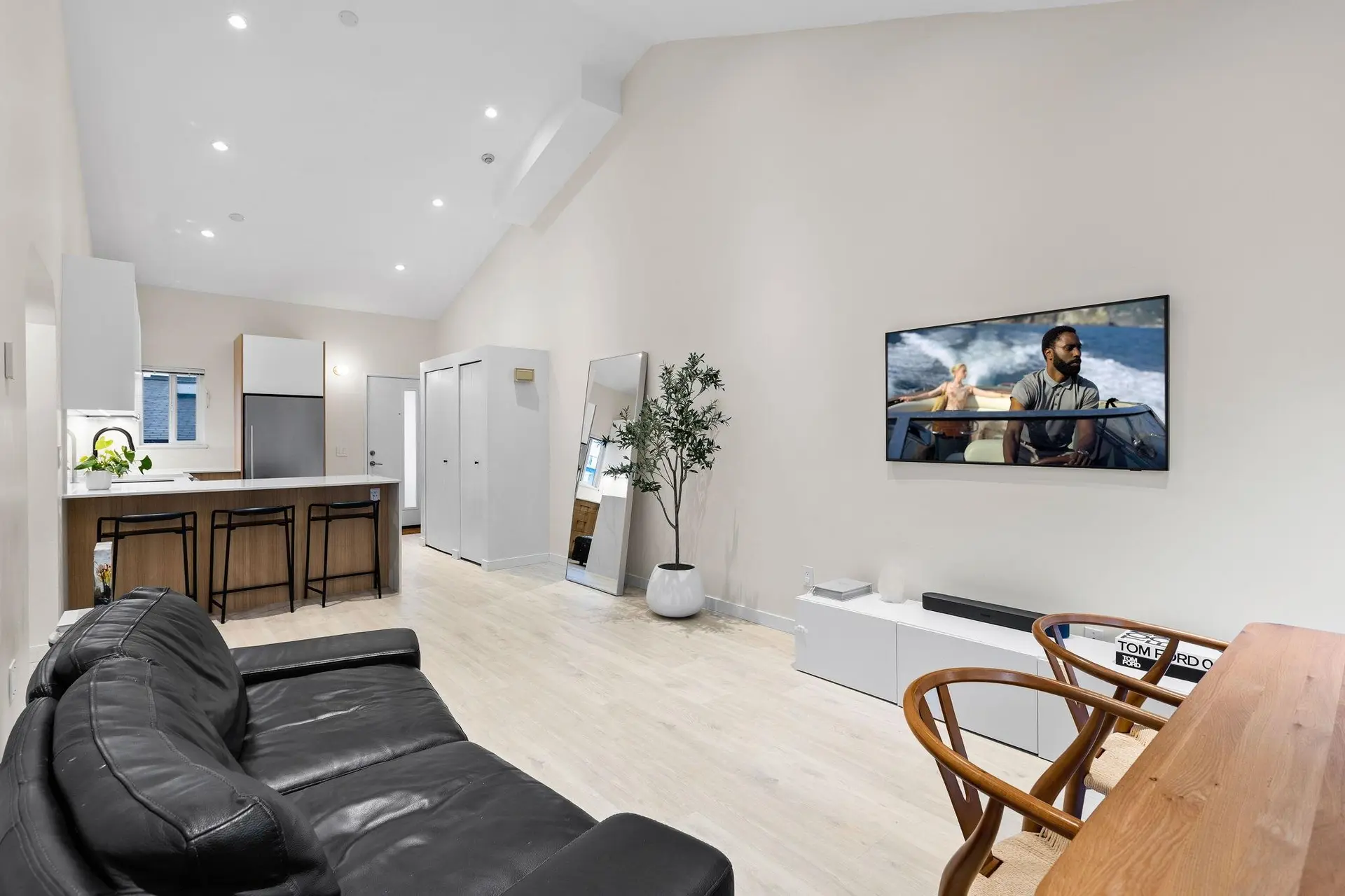 Property at #408 1363 CLYDE AVENUE, West Vancouver, BC