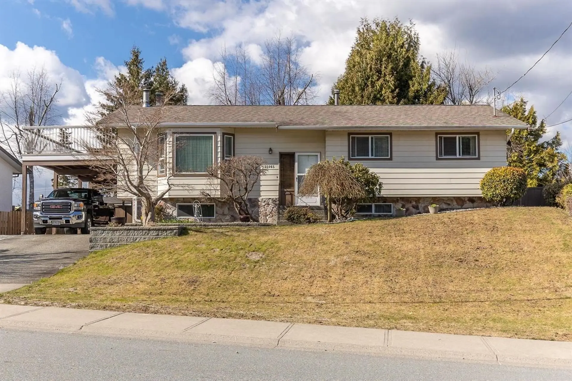 33265 Hawthorne Avenue - Image 1