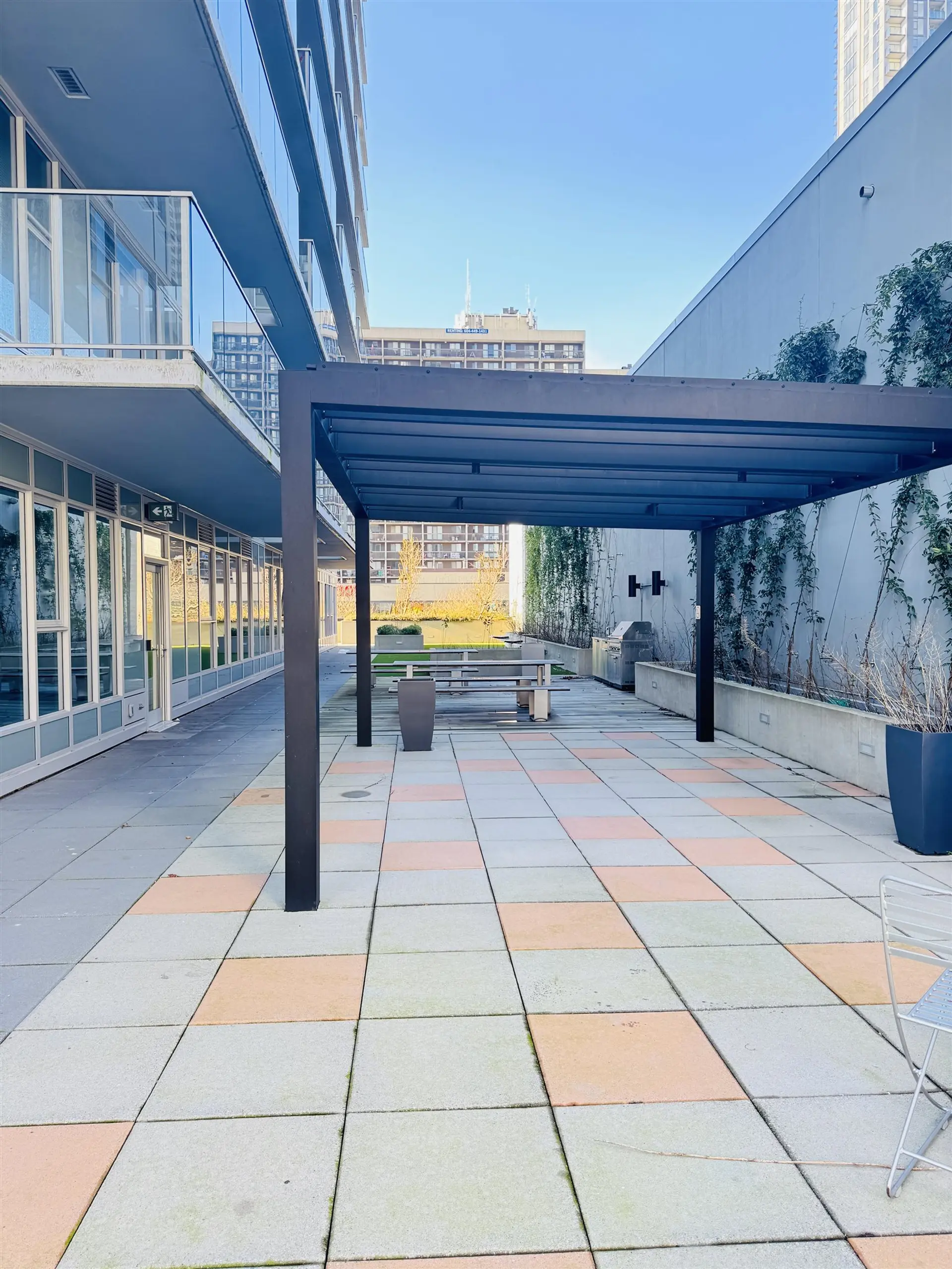 Property at #3102 13615 FRASER HIGHWAY, Surrey, BC