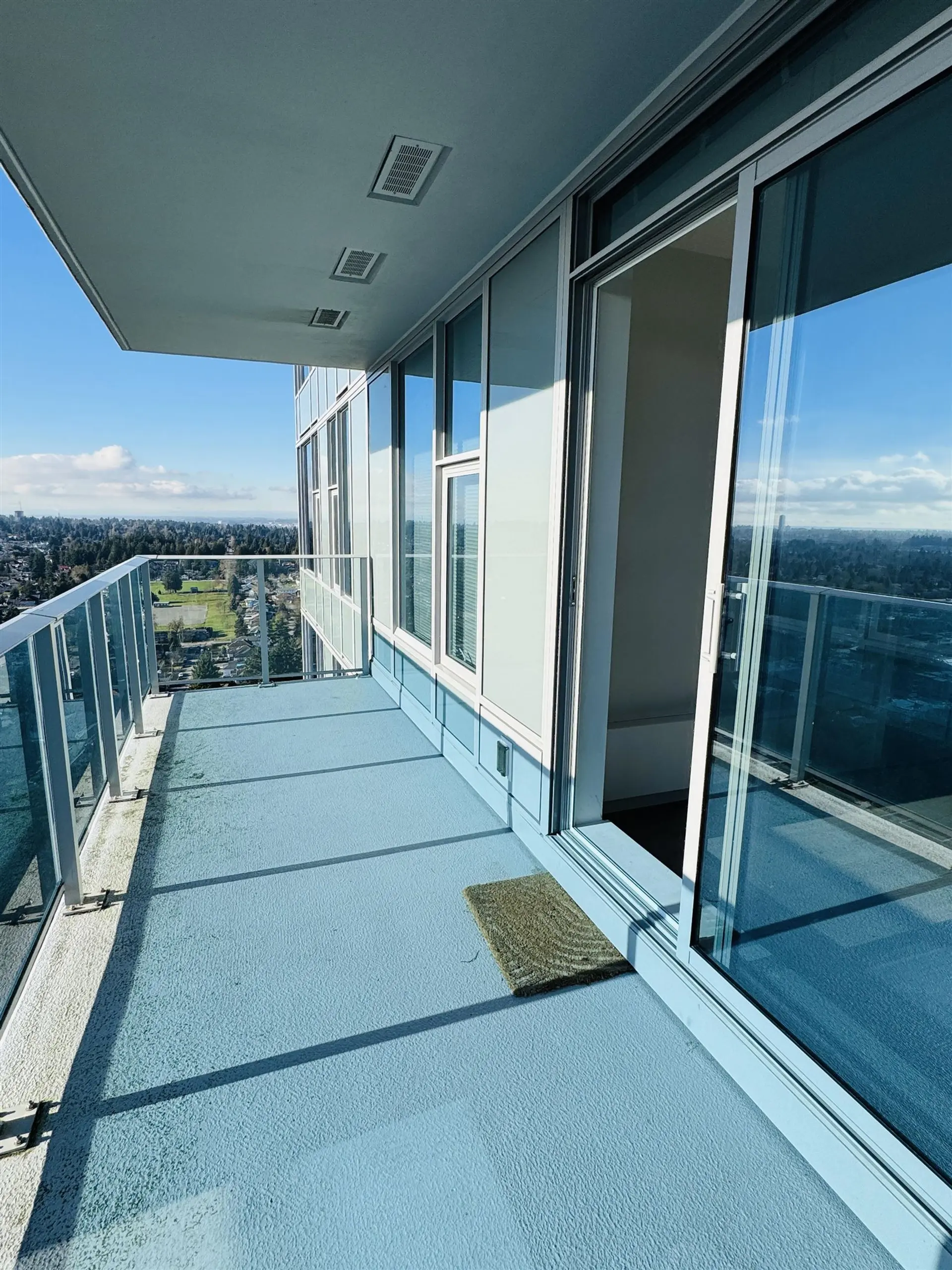 Property at #3102 13615 FRASER HIGHWAY, Surrey, BC