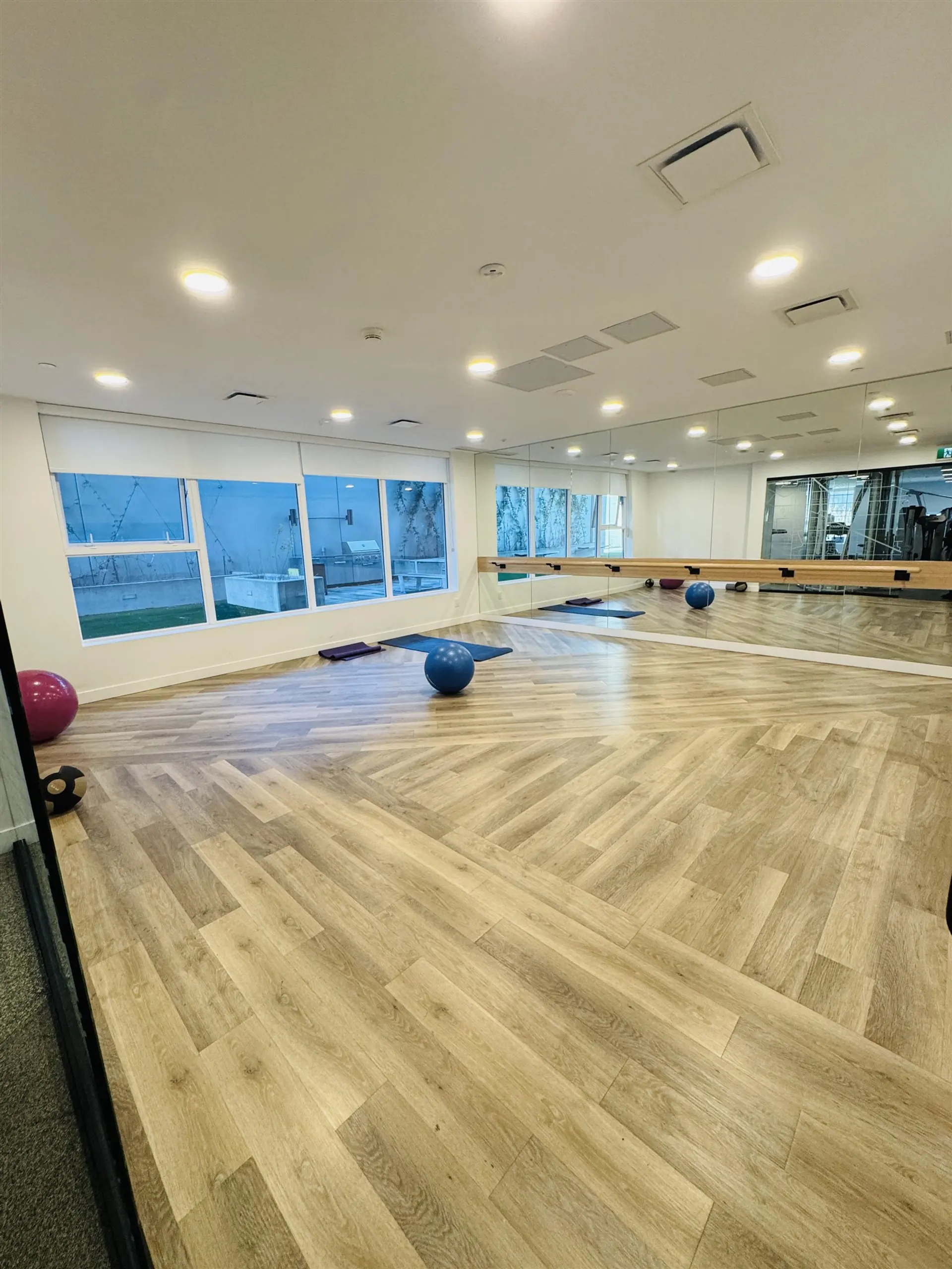 Property at #3102 13615 FRASER HIGHWAY, Surrey, BC