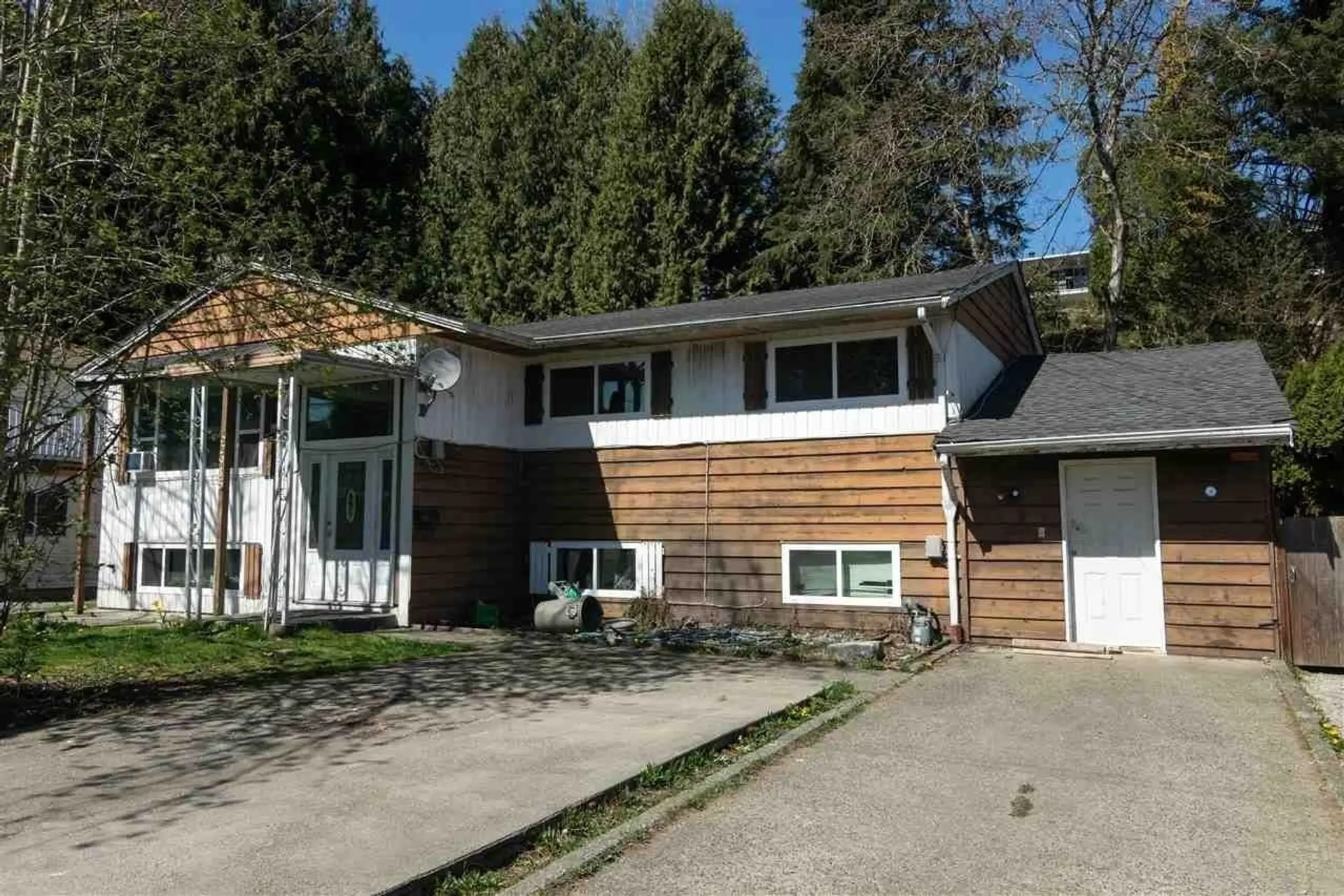 Property at 32915 3rd Avenue, Mission, BC