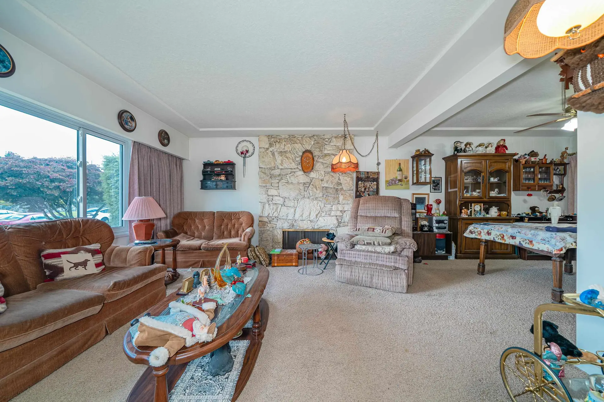 4277 Castlewood Crescent - Image 6