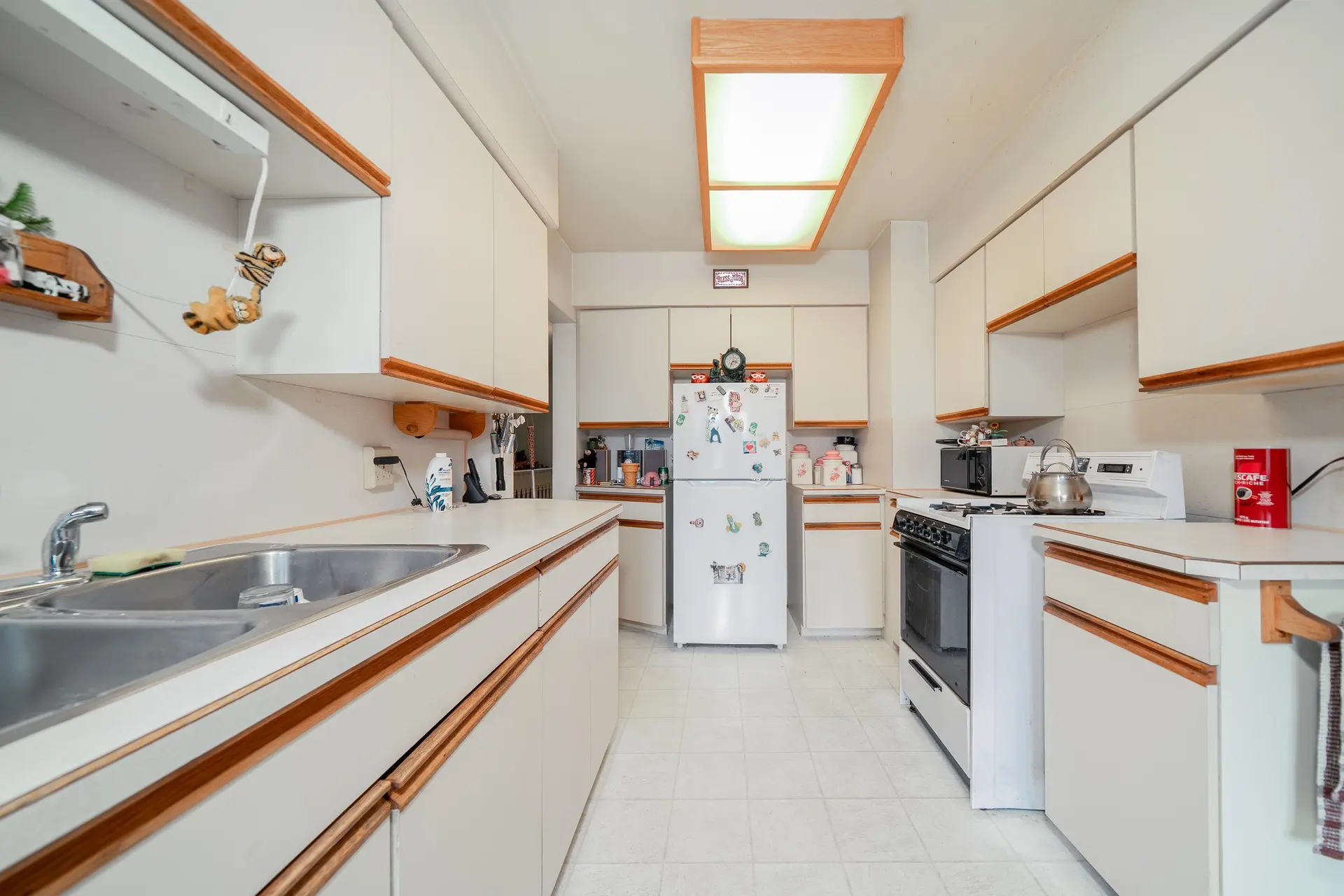 4277 Castlewood Crescent - Image 12