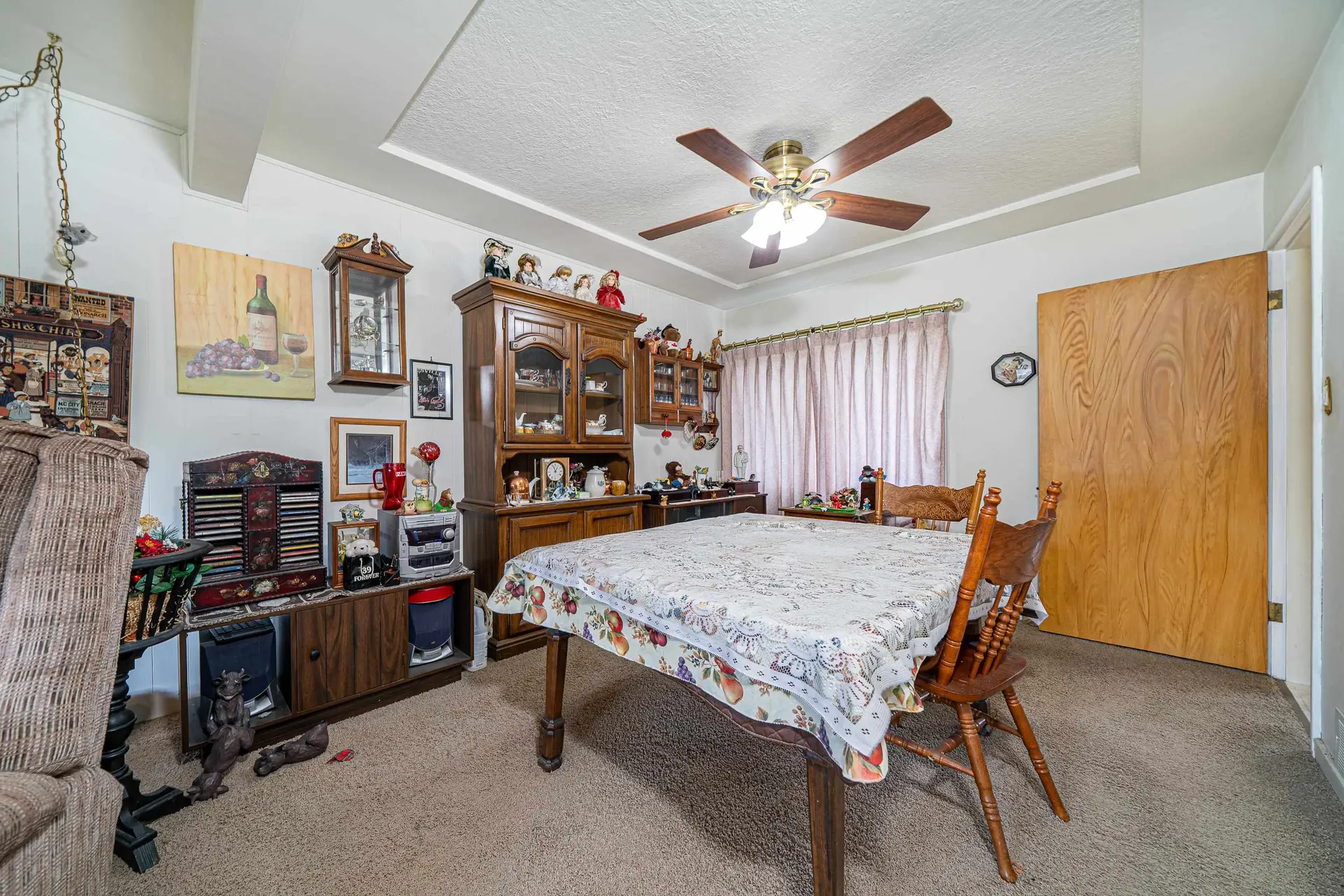 4277 Castlewood Crescent - Image 9